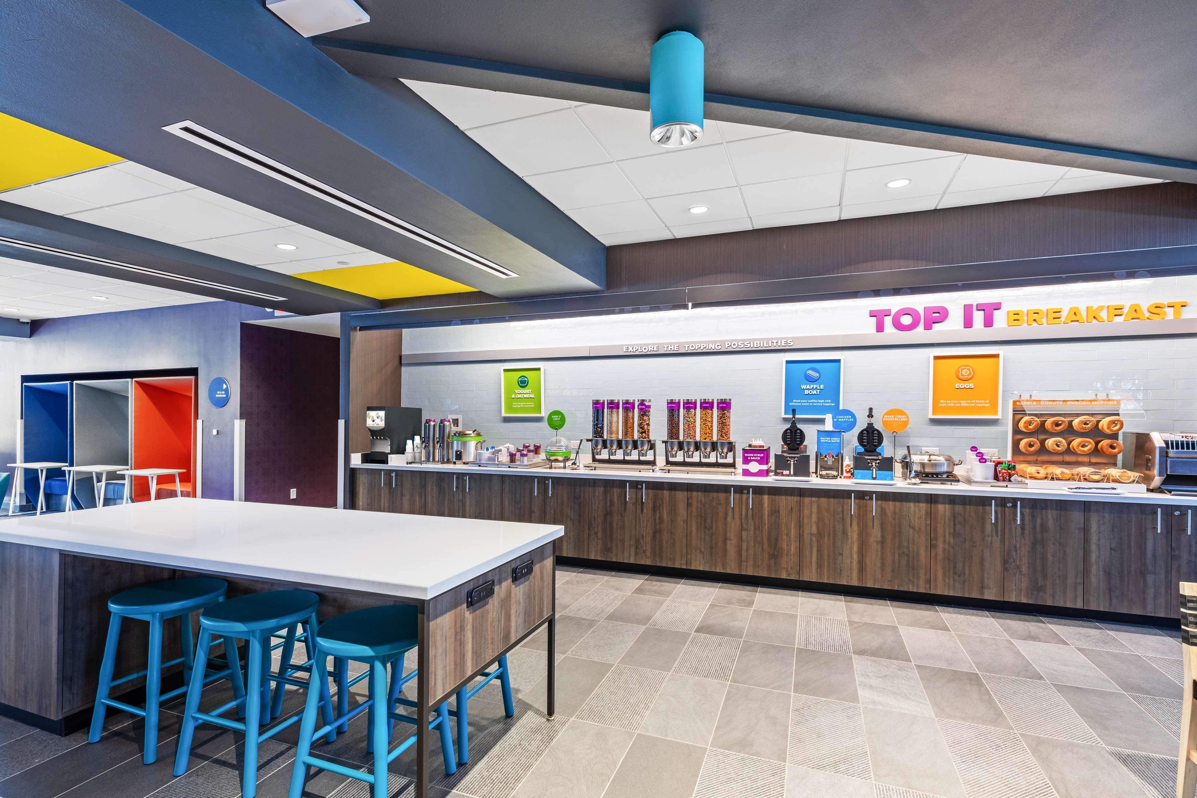Tru By Hilton Laredo Airport