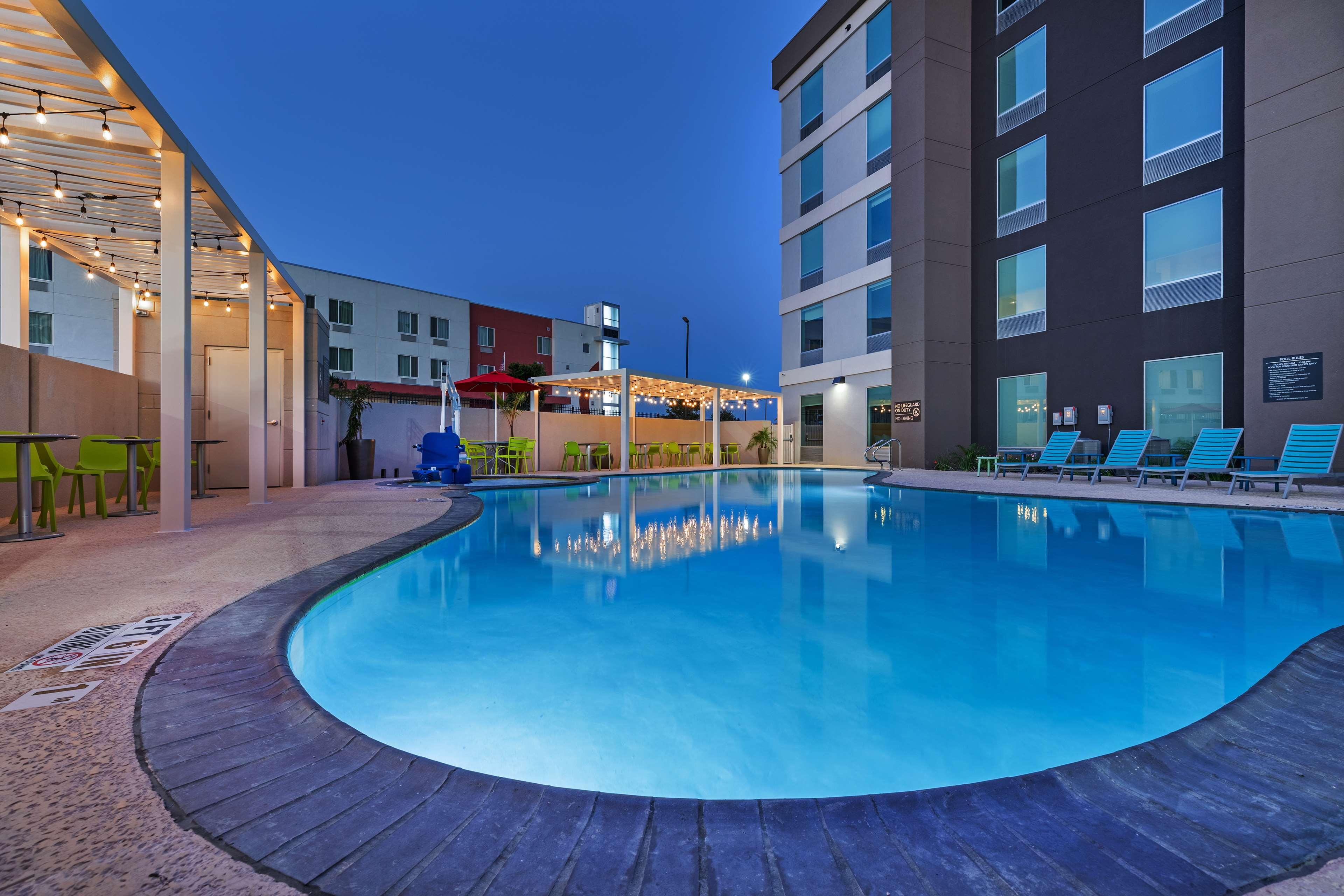 Home2 Suites by Hilton Laredo Airport image