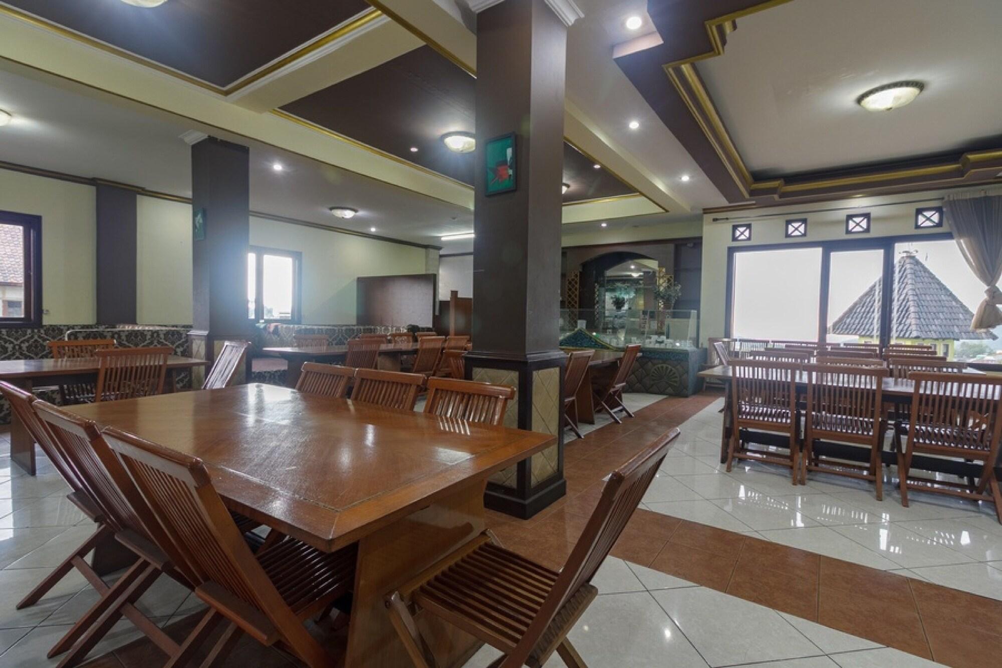 Formerly RedDoorz Syariah @ Cipanas
