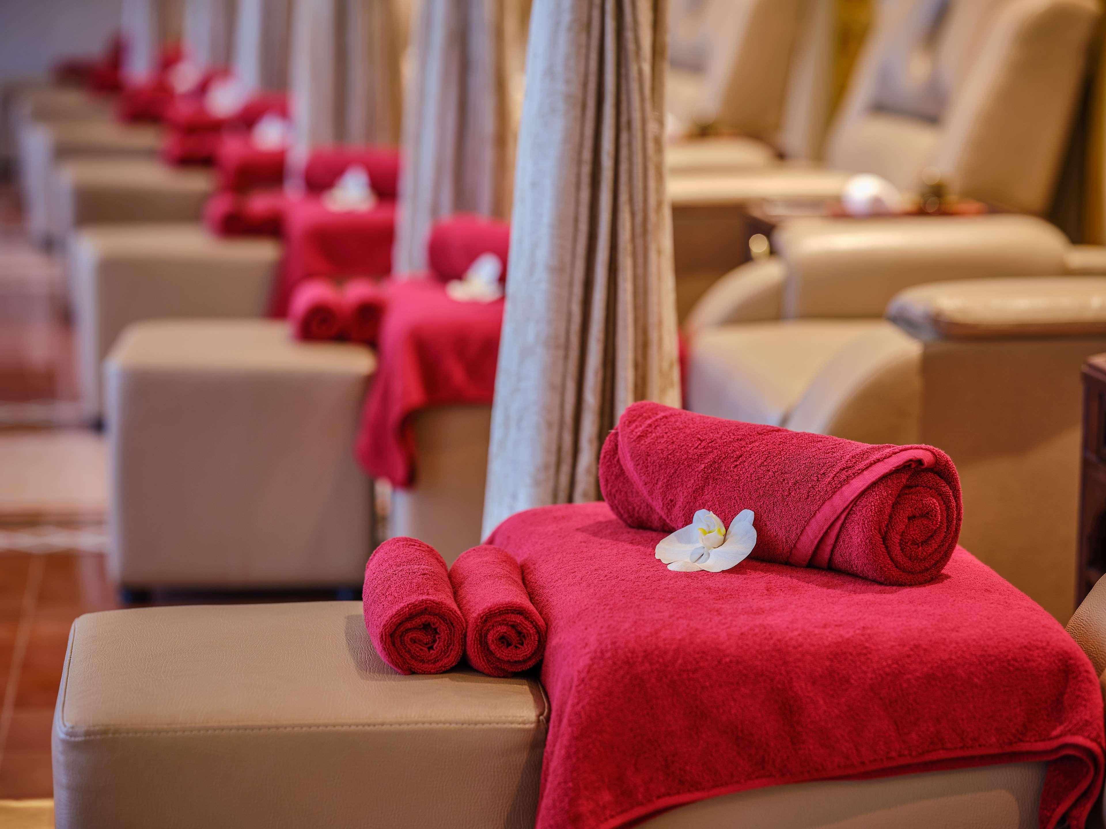 Silk Path Grand Hue Hotel