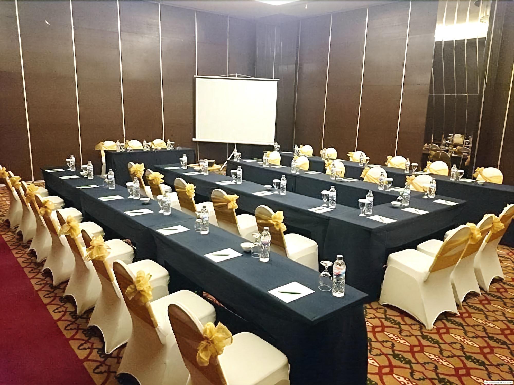 GRAND ALLISON HOTEL by null