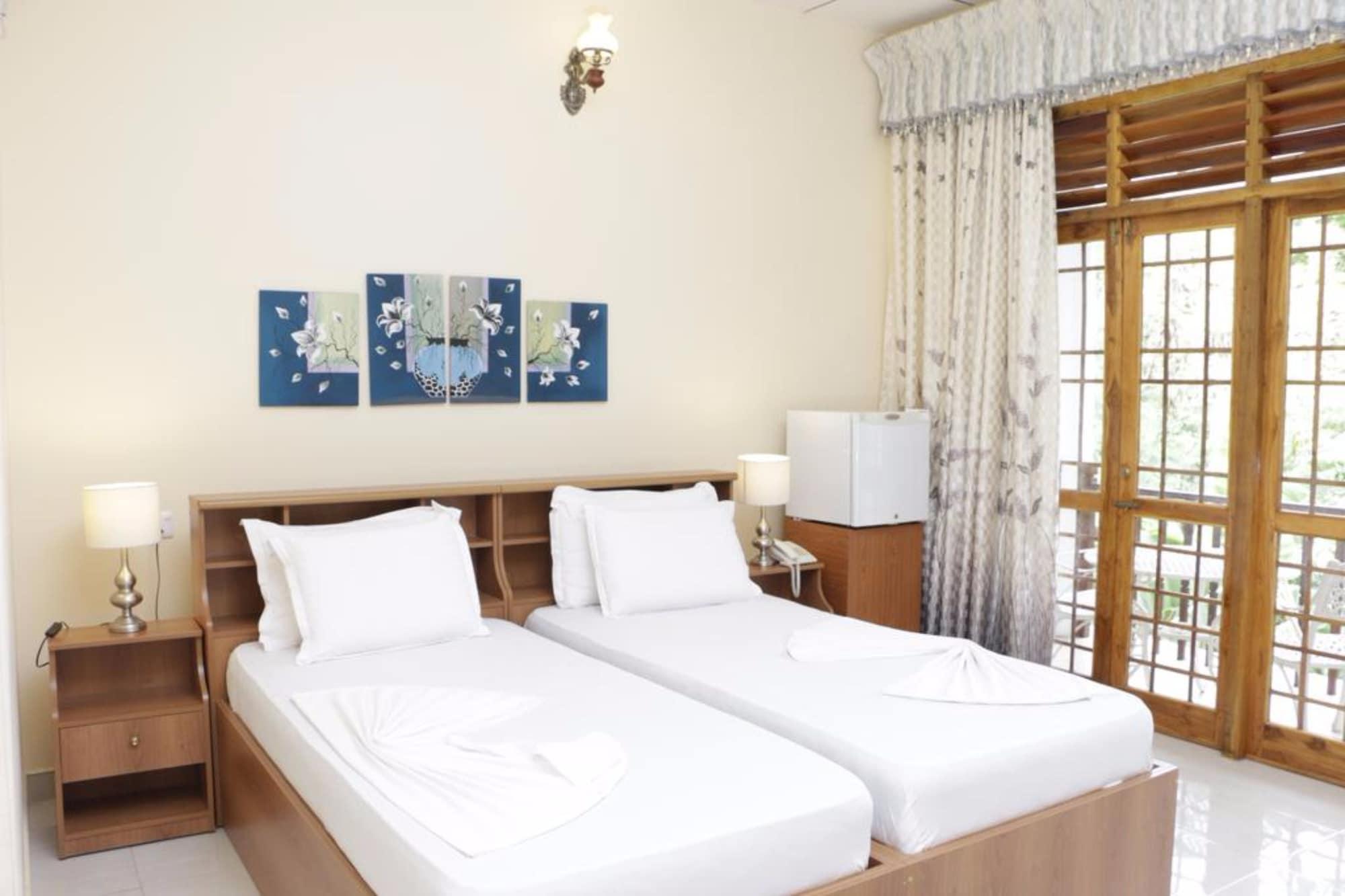 London Palace by null