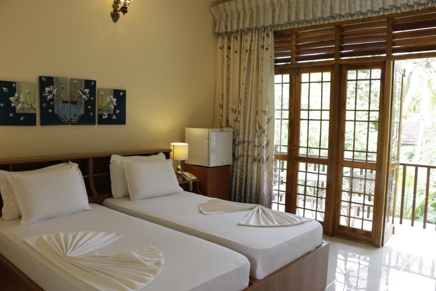 London Palace by null