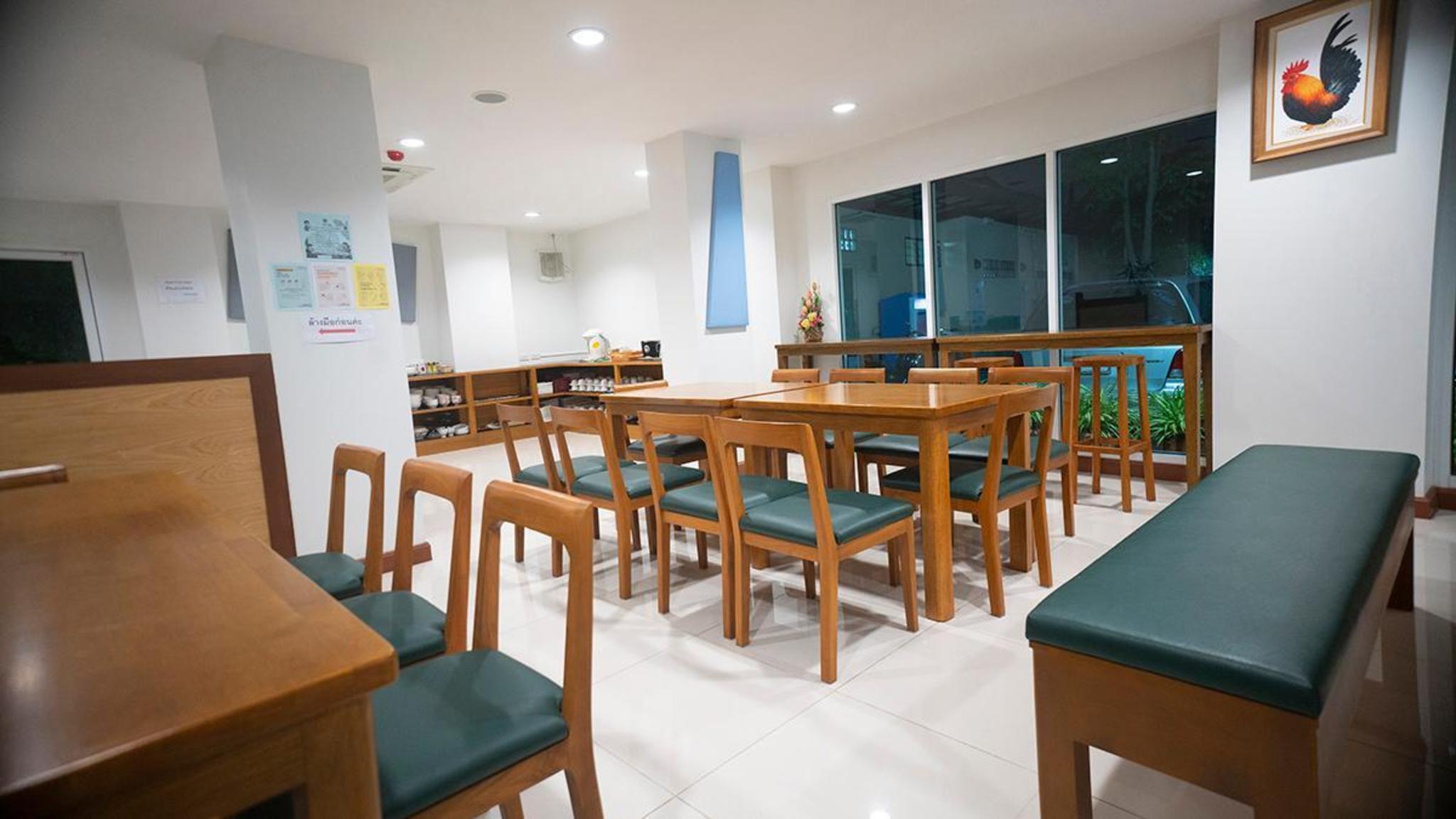 The Willing Hotel And Residence