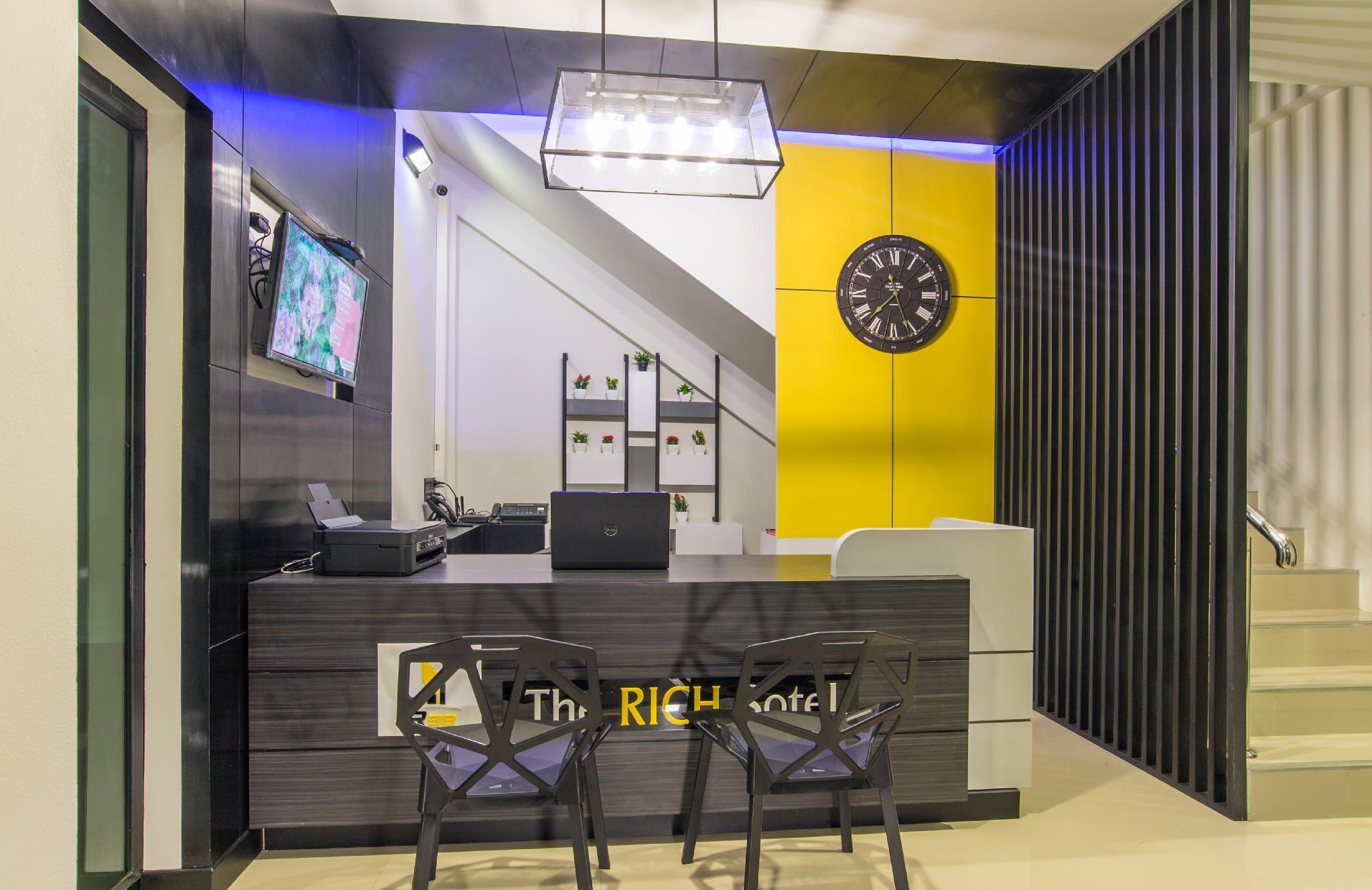 The Rich Sotel