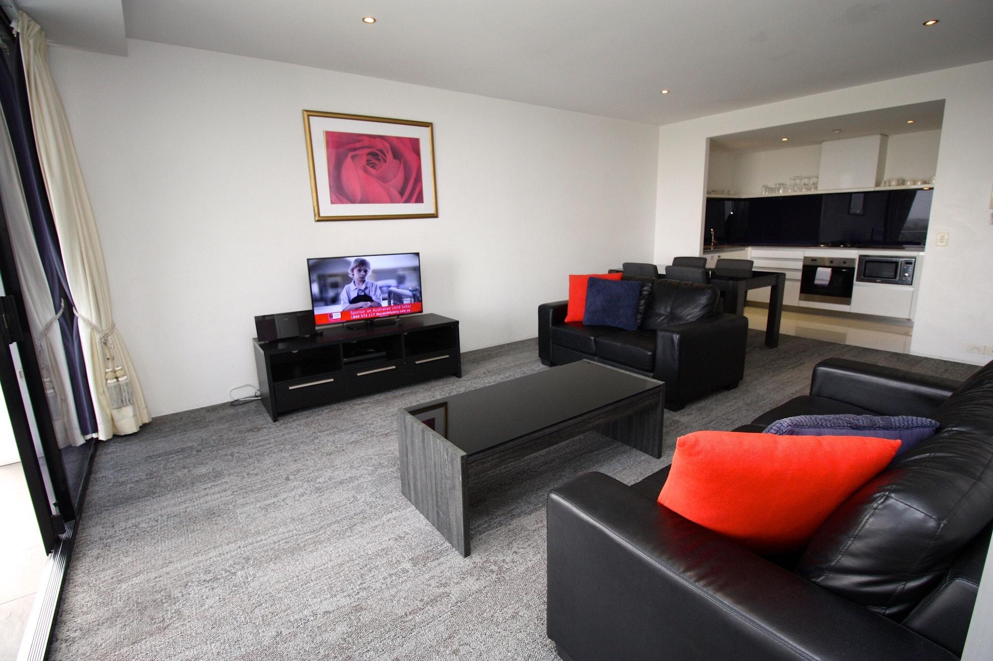 Cavill Avenue Private Apartments
