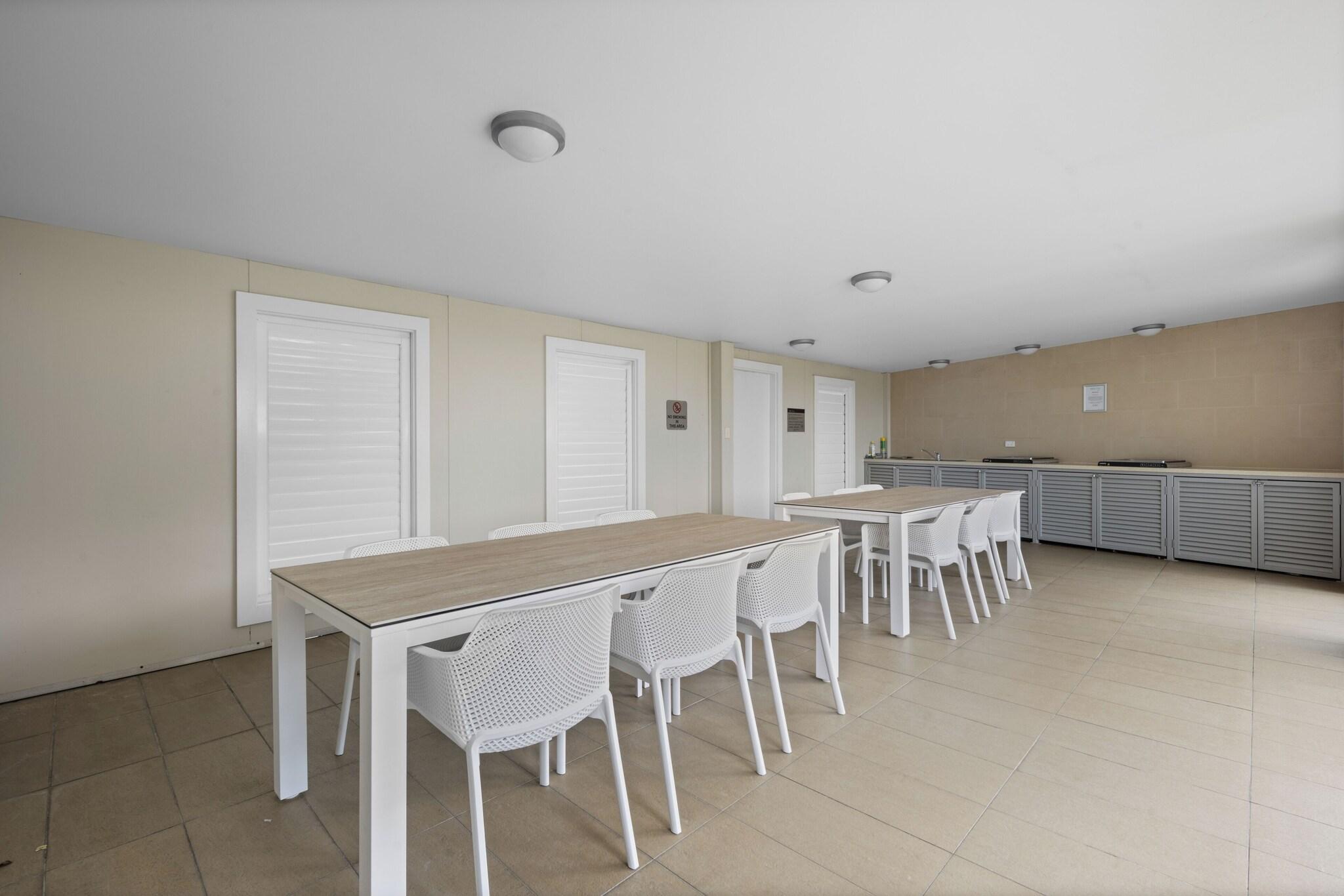 Pacific Plaza Apartments