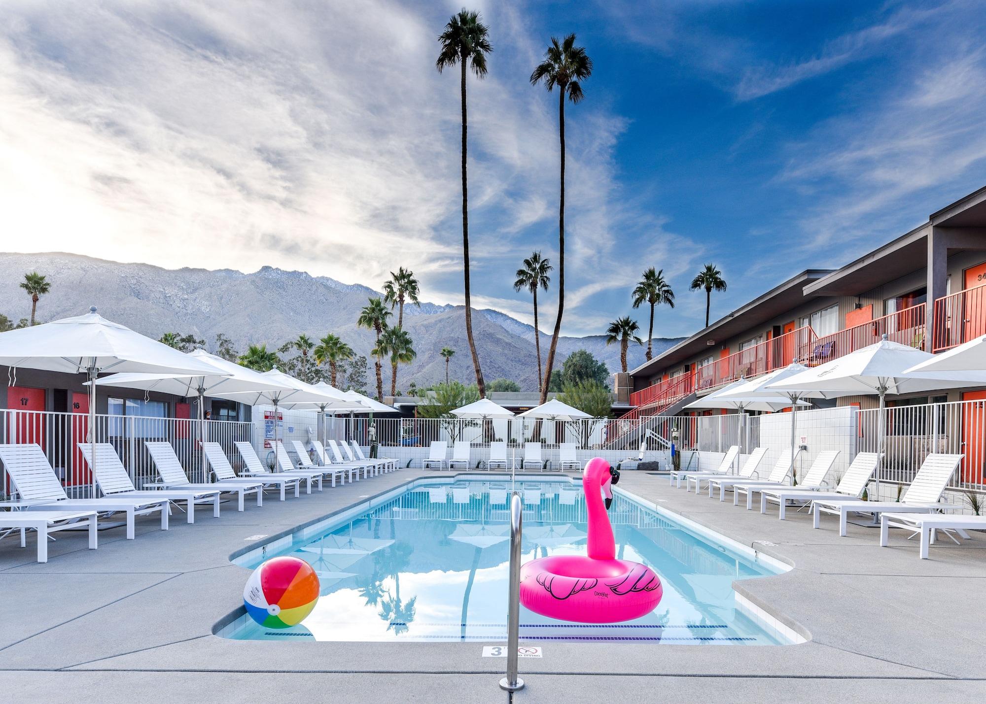 Skylark Hotel