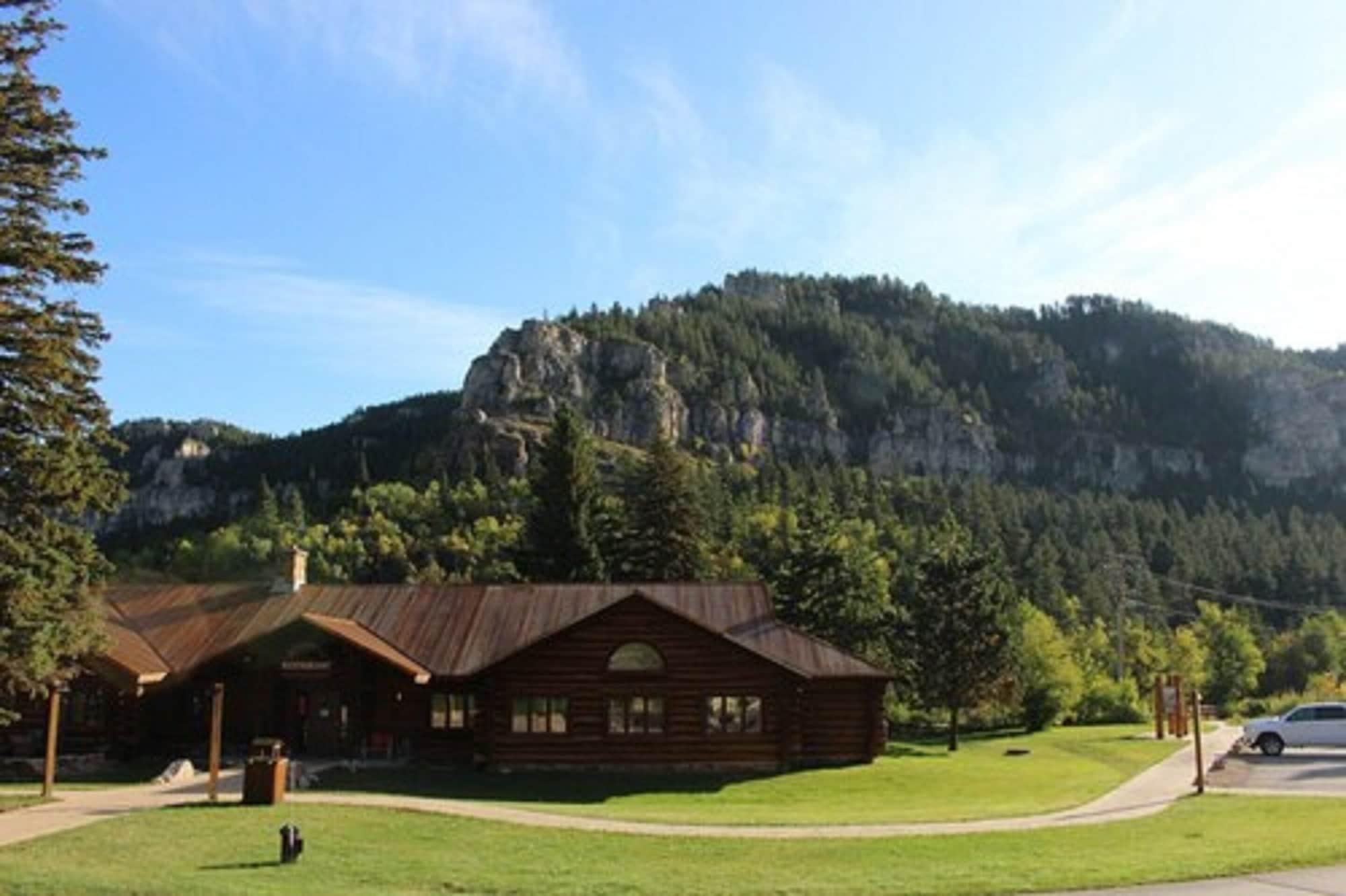 Spearfish Canyon Lodge by null