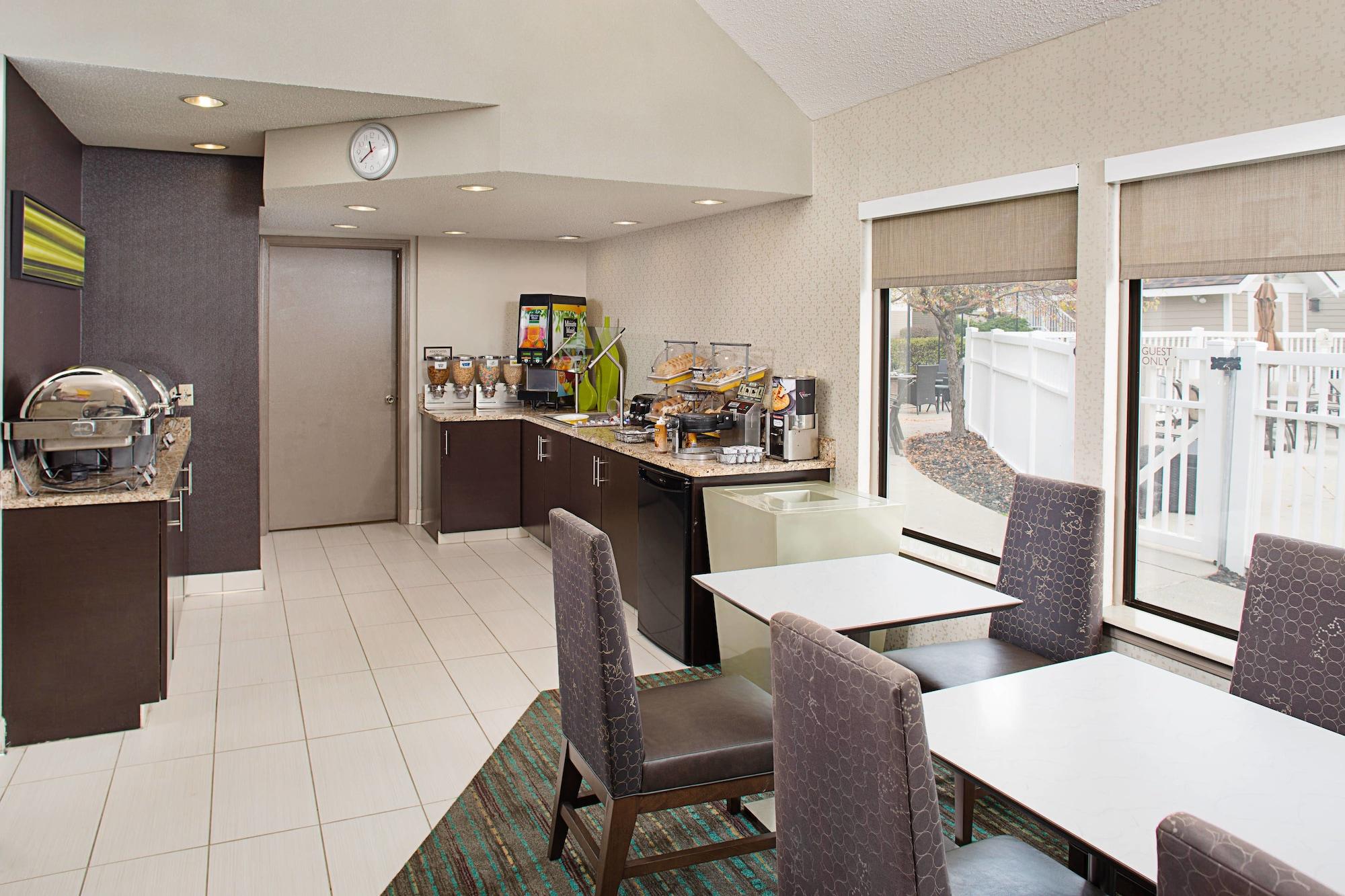 Residence Inn By Marriott Detroit Troy Madison Hei