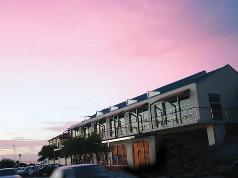 Semaphore Blue Apartments