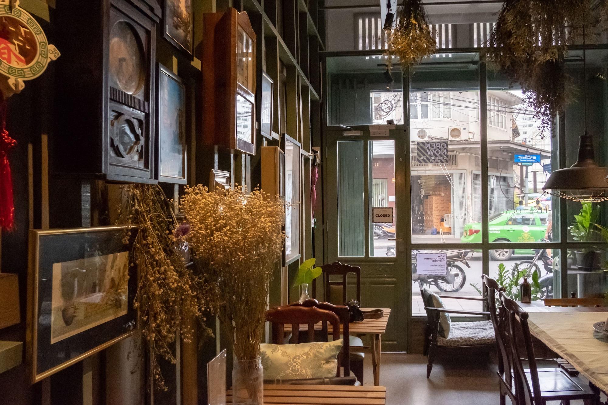 Live Local Cafe and Hotel 420 Cannabis Friendly