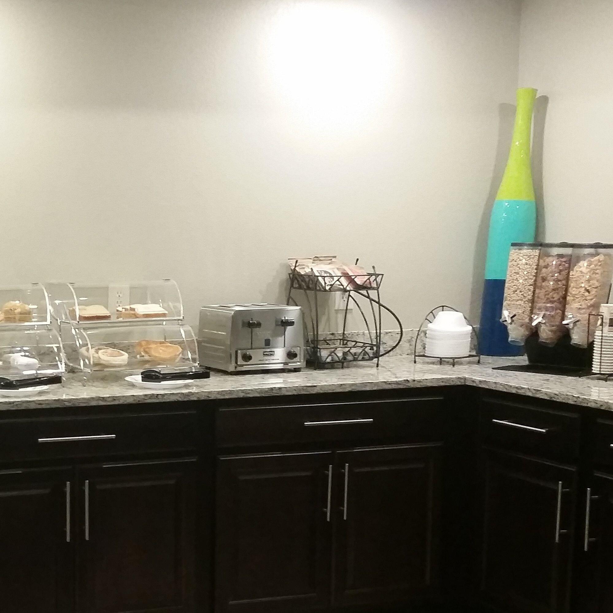 Brookstone Lodge & Suites (Algona)