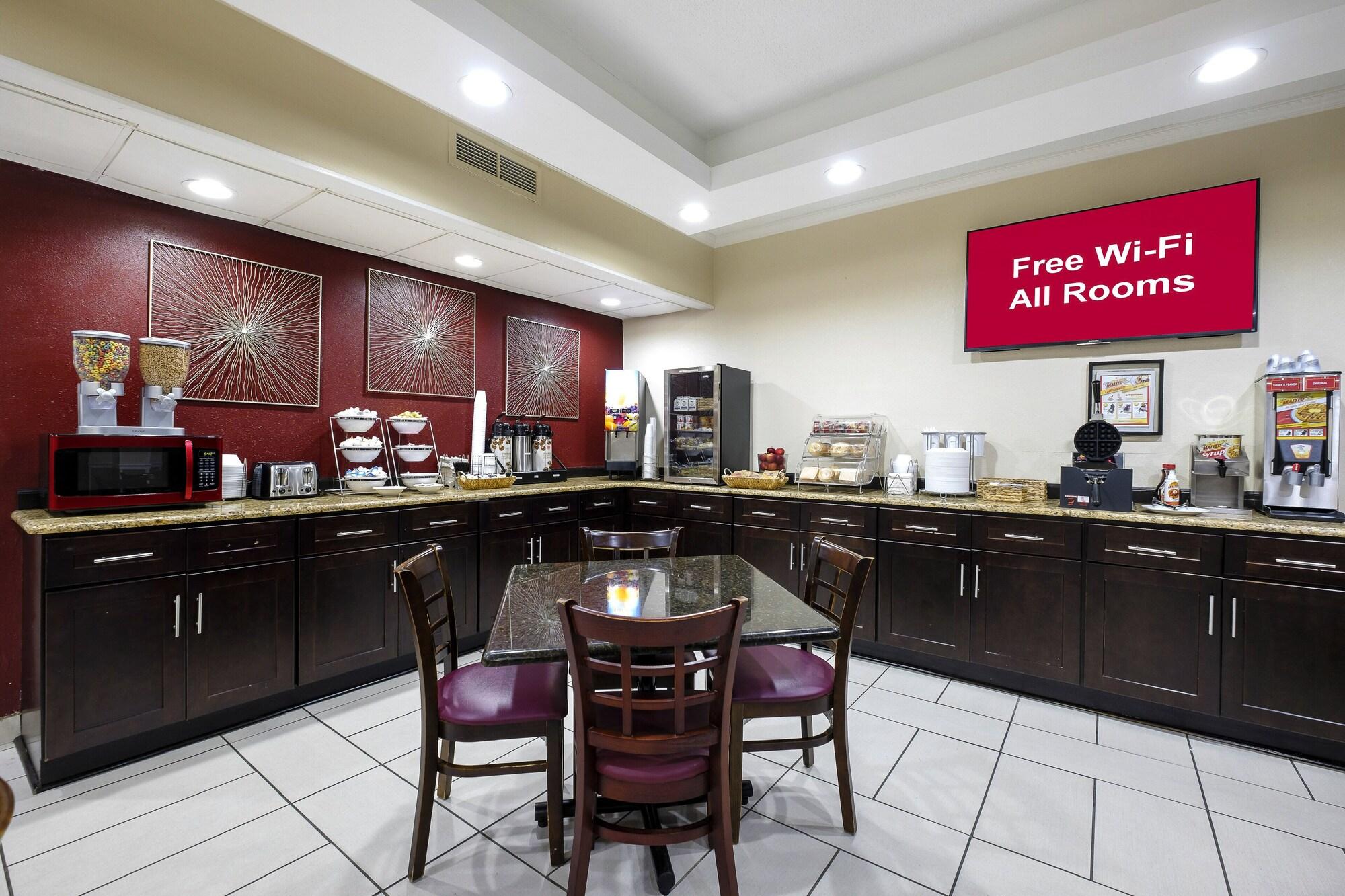Red Roof Inn & Suites Jacksonville, Nc