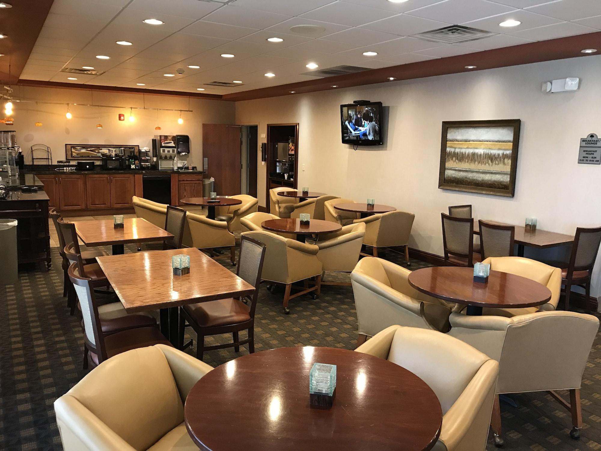 Norfolk Country Inn Suites