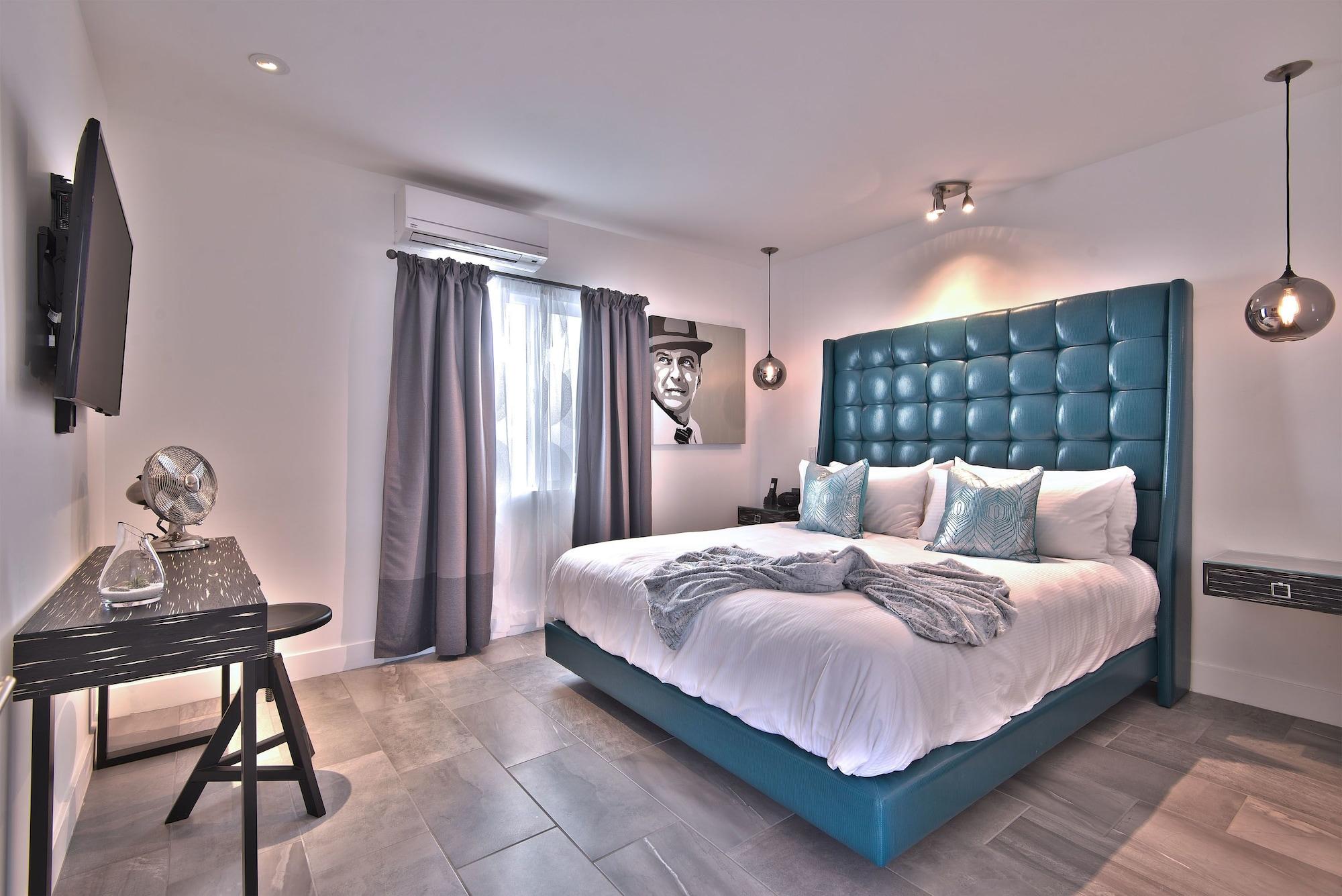 The Palm Springs Hotel by null