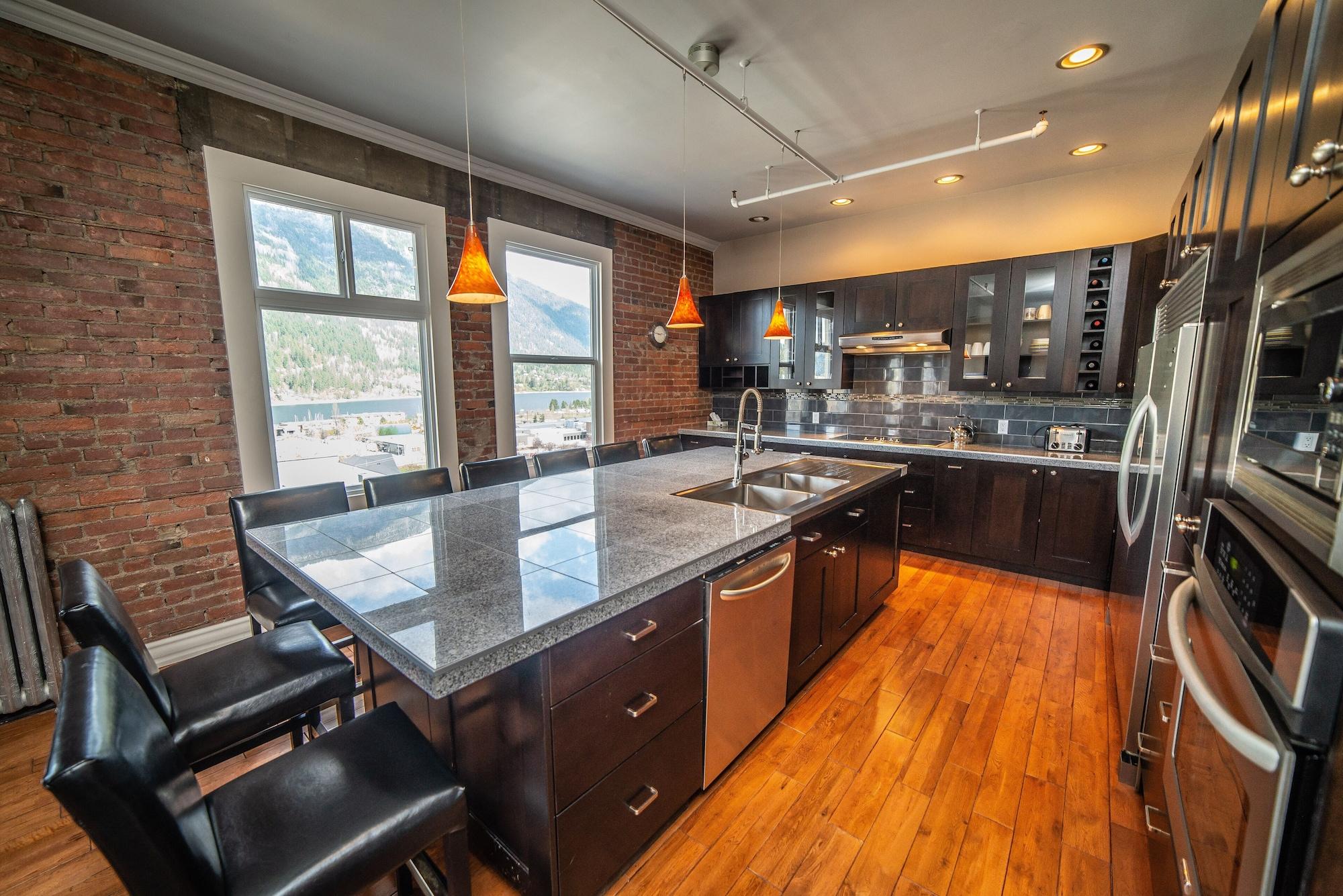 The Adventure Hotel by null