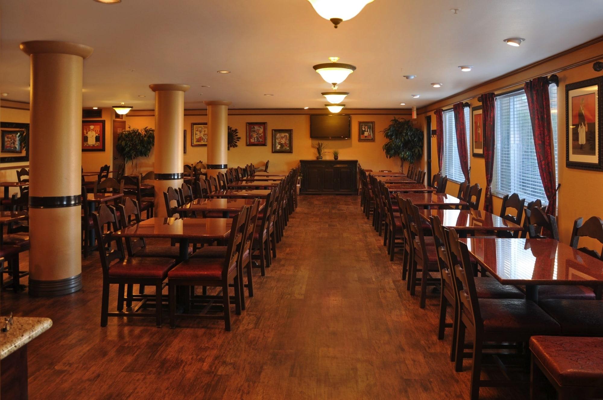 Oxford Suites Chico