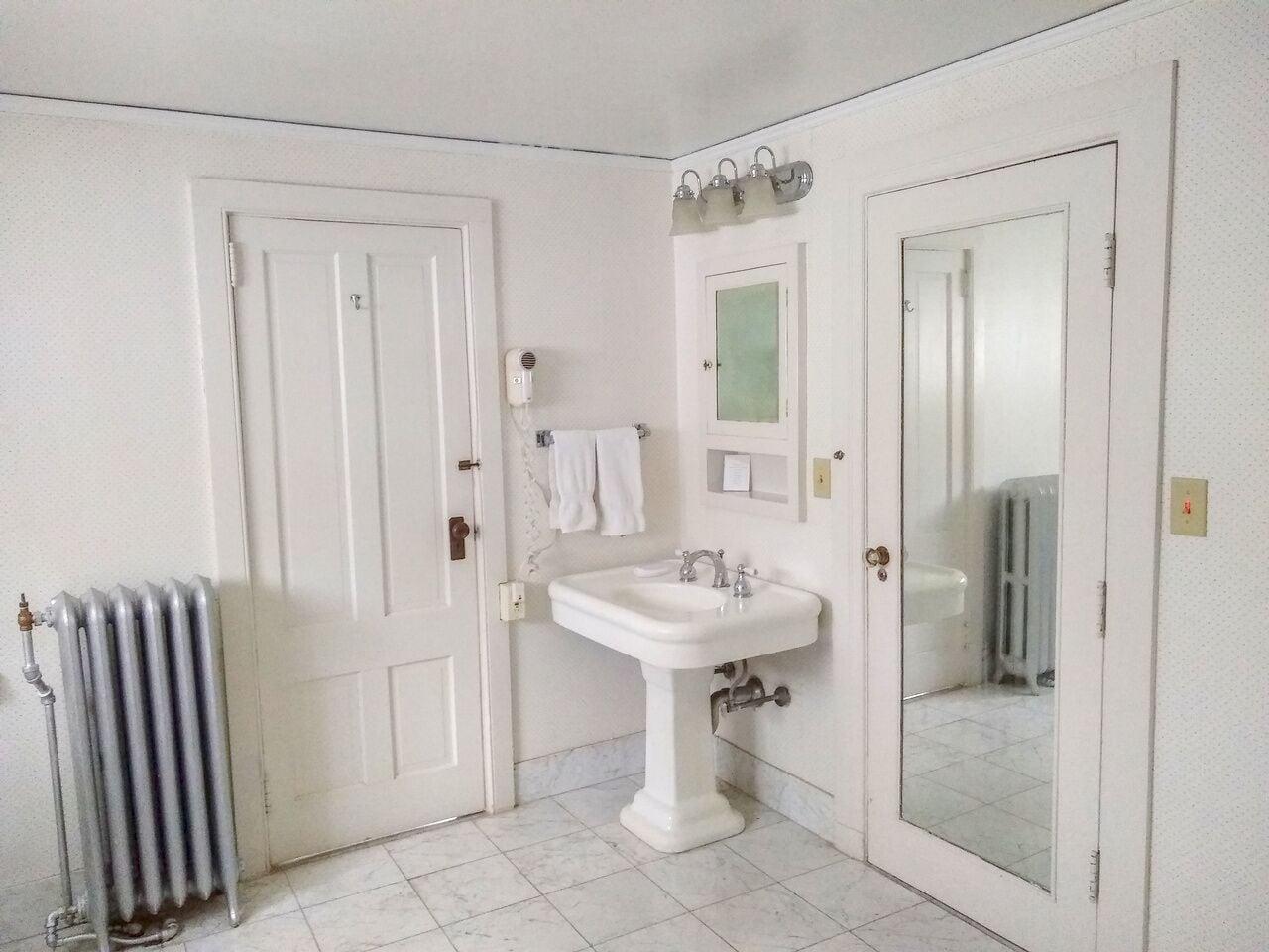 Blackberry River Inn by null