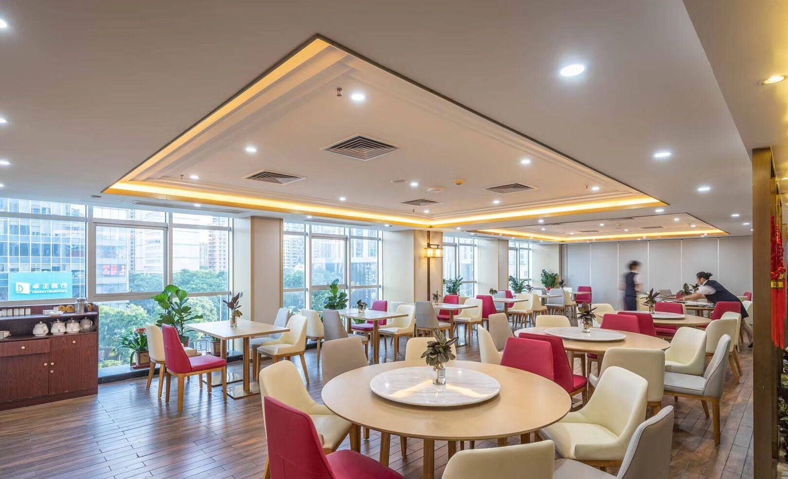 Lucky Holiday Hotel