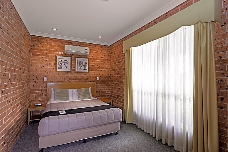 Akuna Motor Inn by null