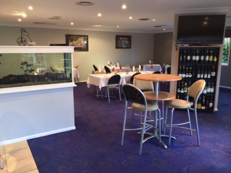 Cotswold Motor Inn