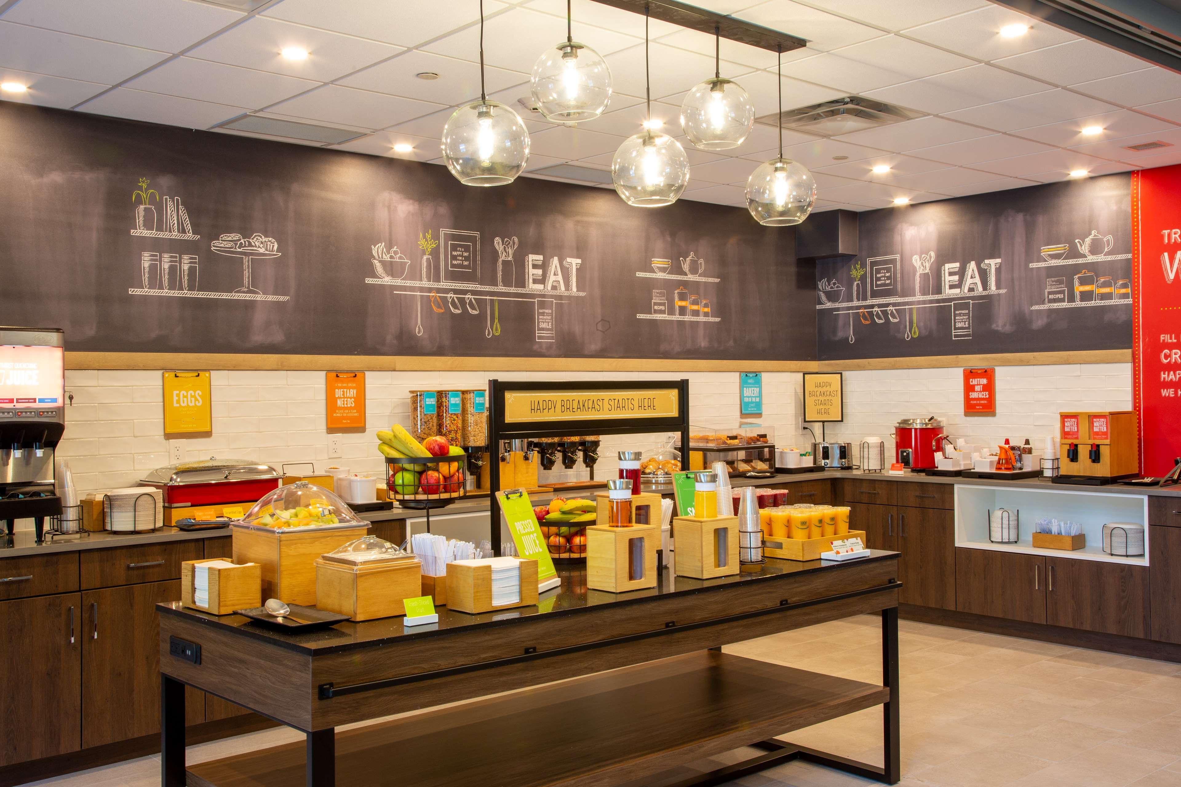 Hampton Inn & Suites By Hilton Edmonton St. Albert