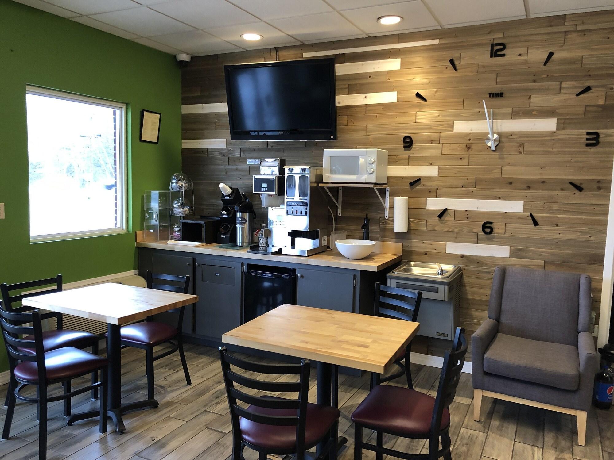 Deerfield Inn And Suites Fairview