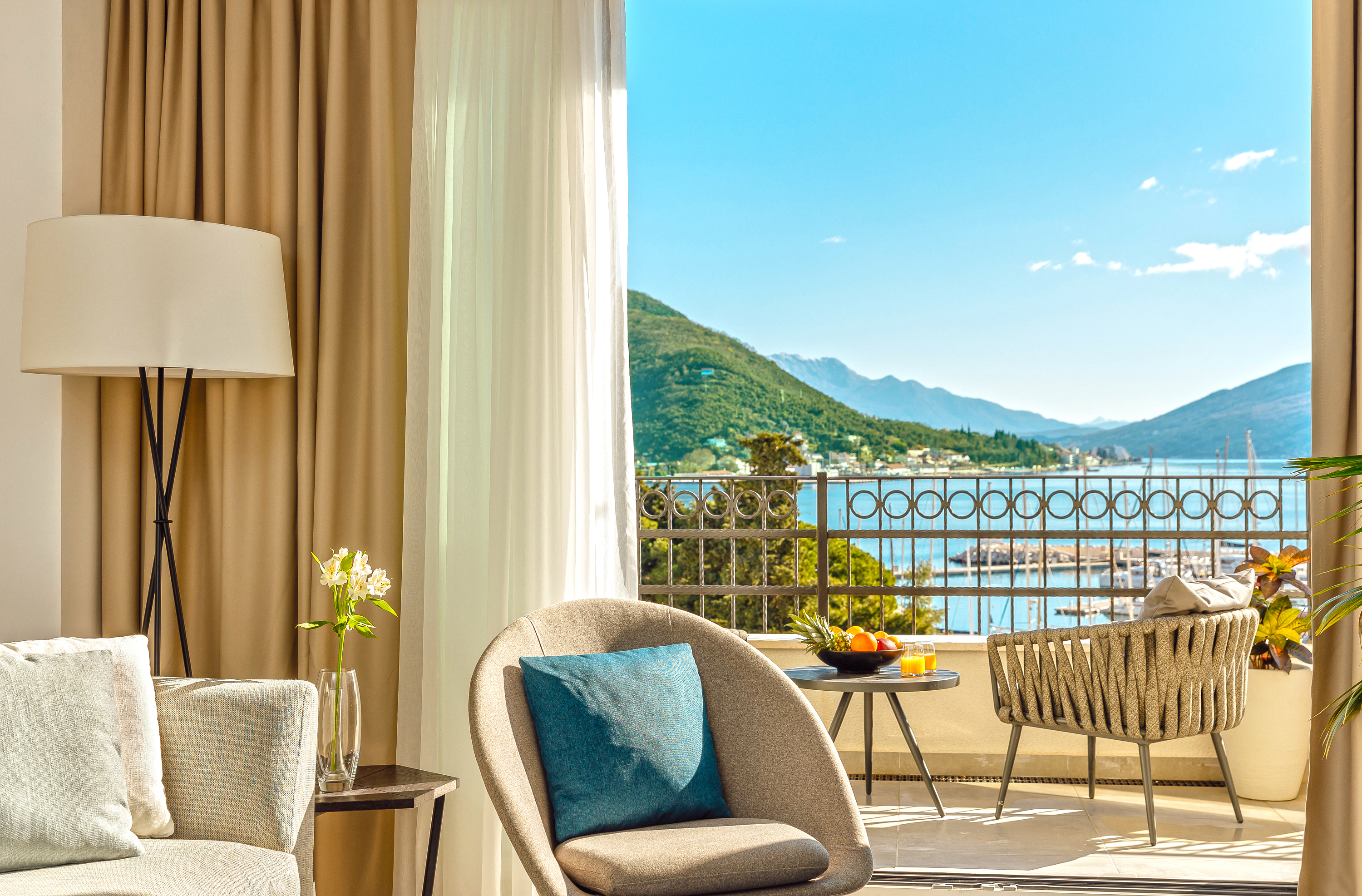 Lazure Hotel & Marina by null