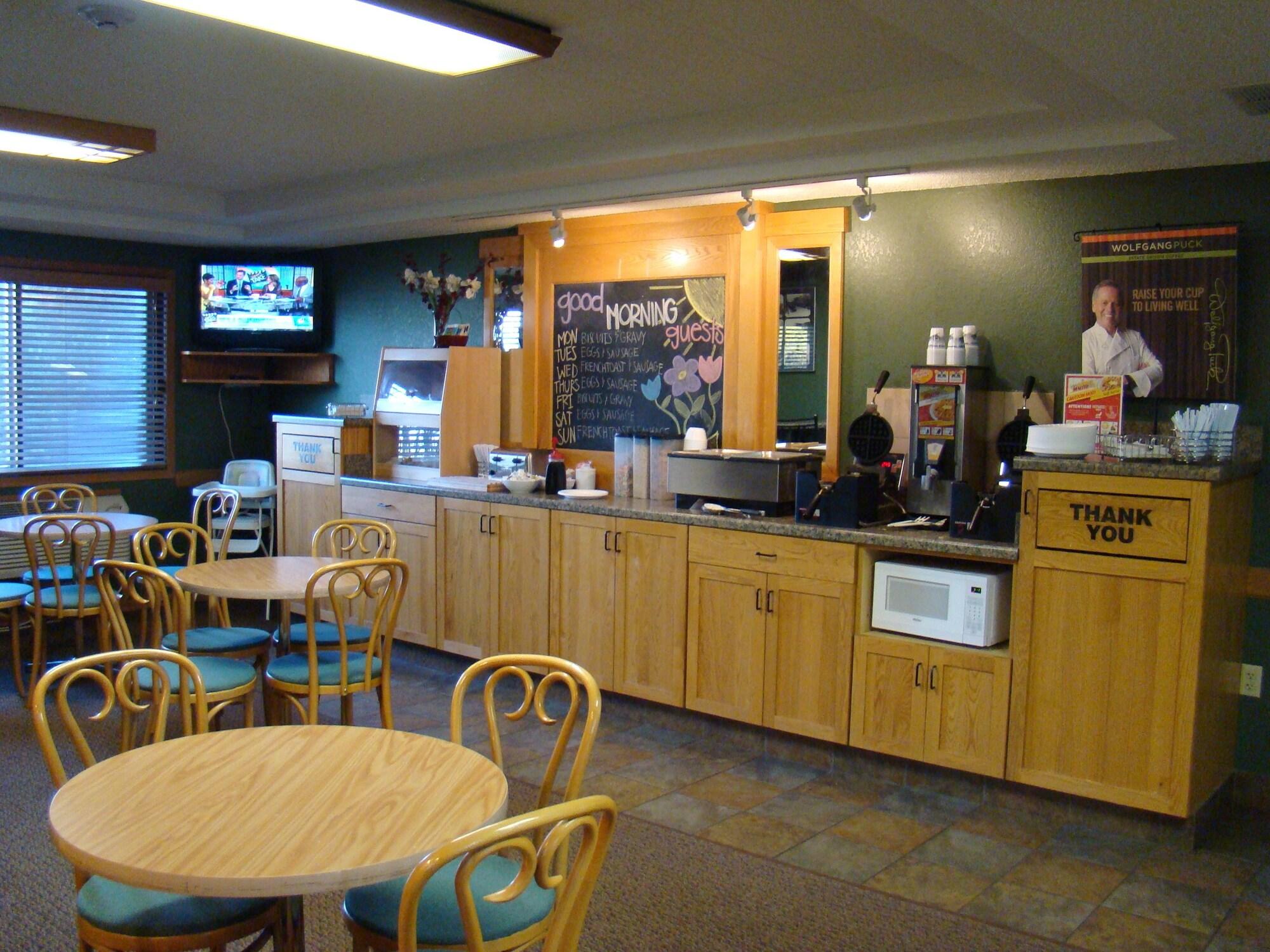 Boarders Inn Suites