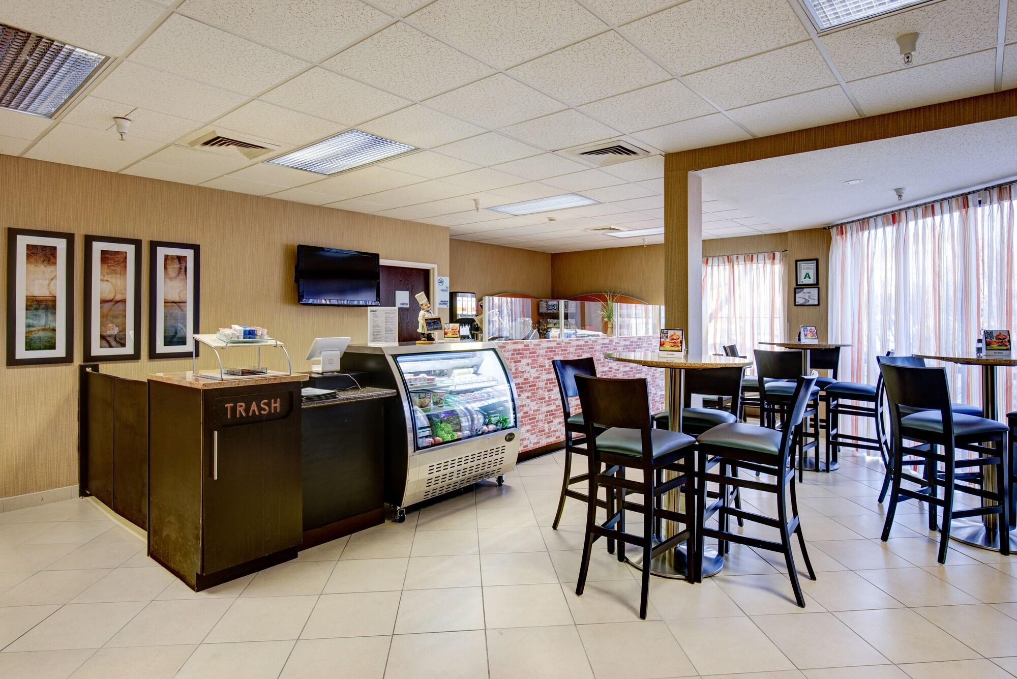 Comfort Inn & Suites St Louis
