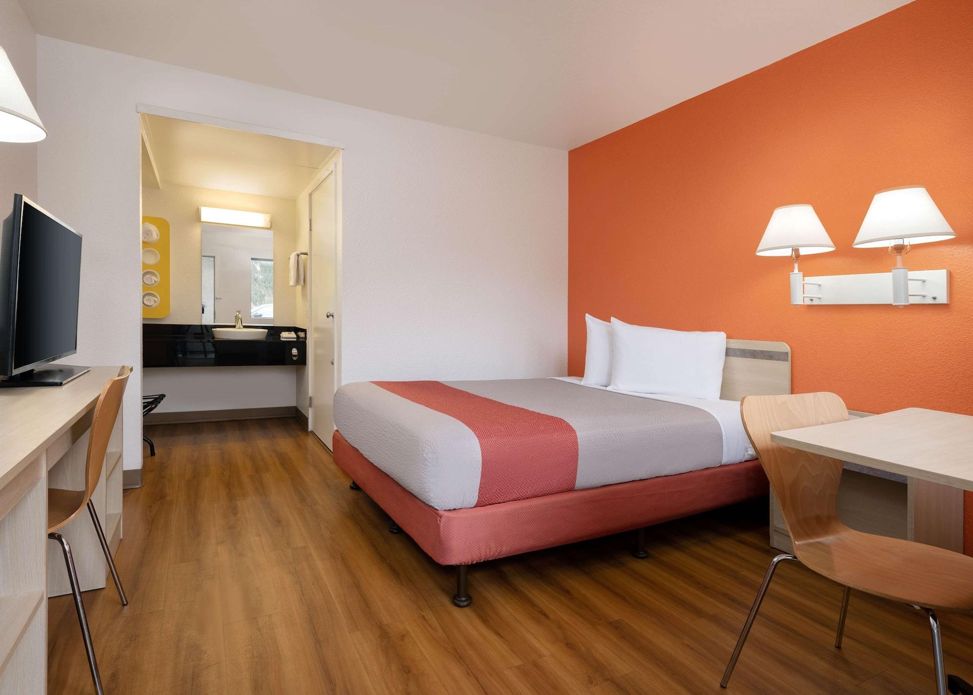 Motel 6 Santa Maria
