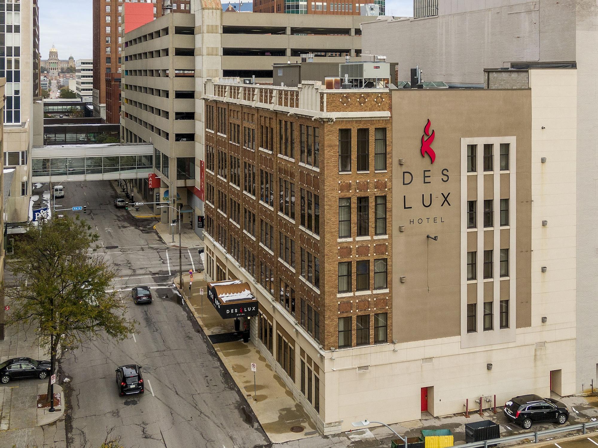 Des Lux Hotel by null