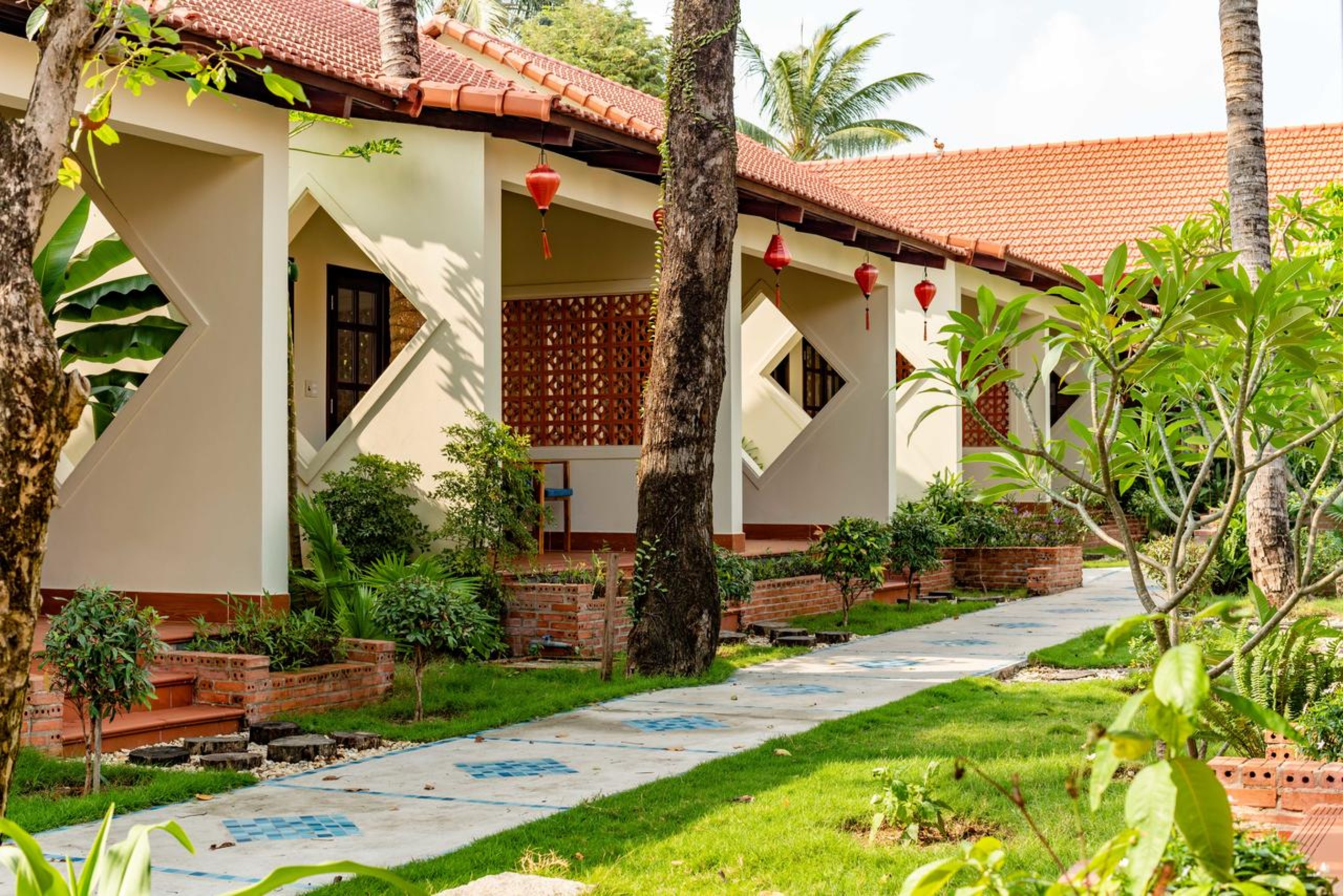 Hula hula beach front - фото