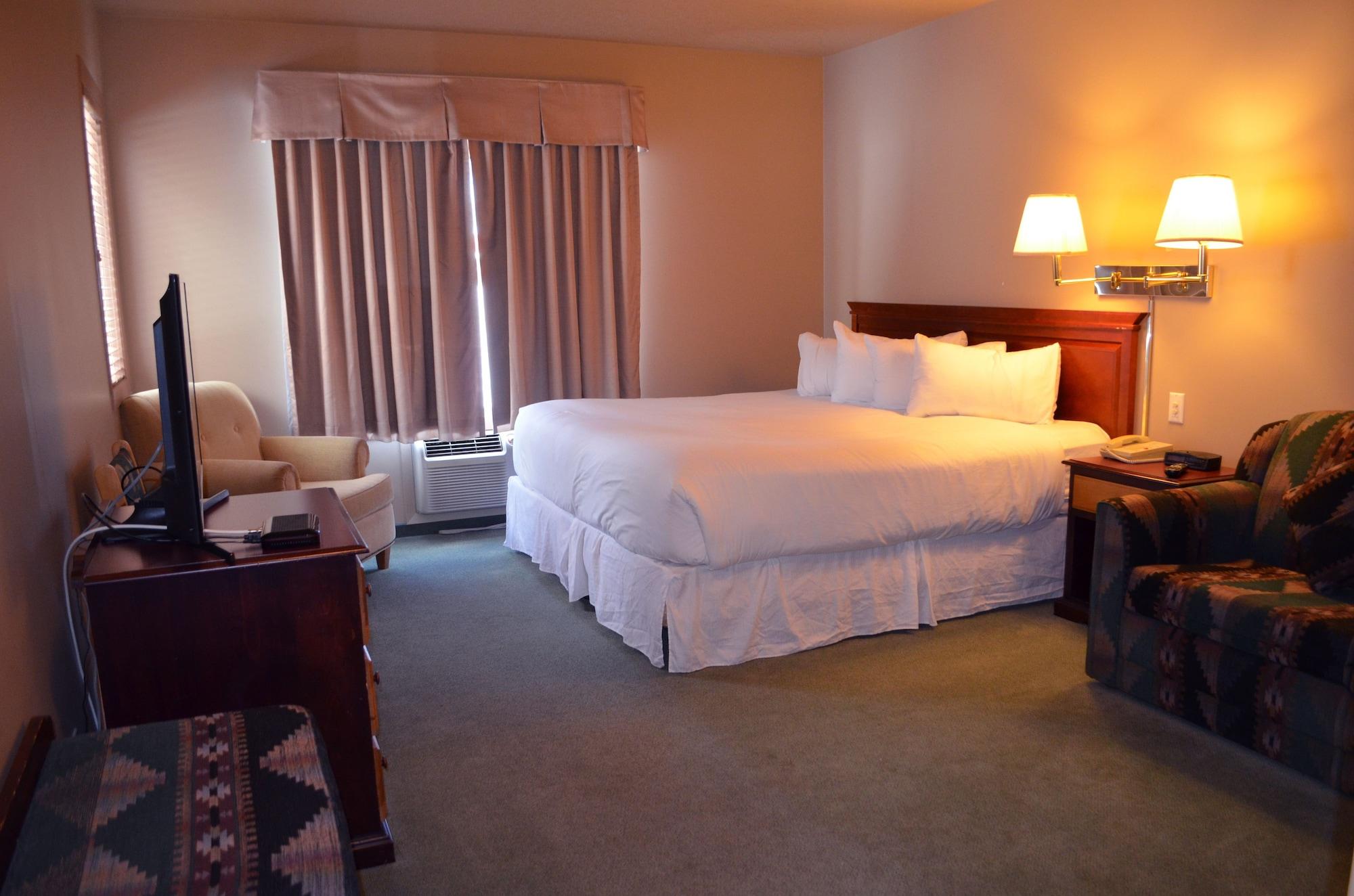 Waterton Lakes Lodge Resort by null