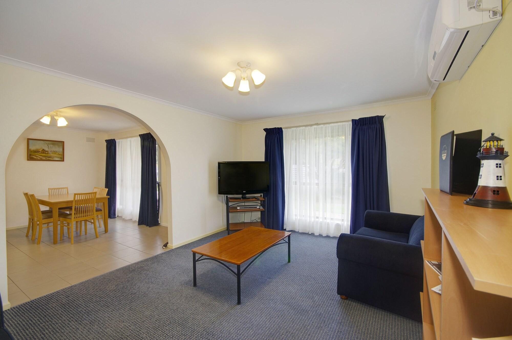 Parkwood Motel Apartments