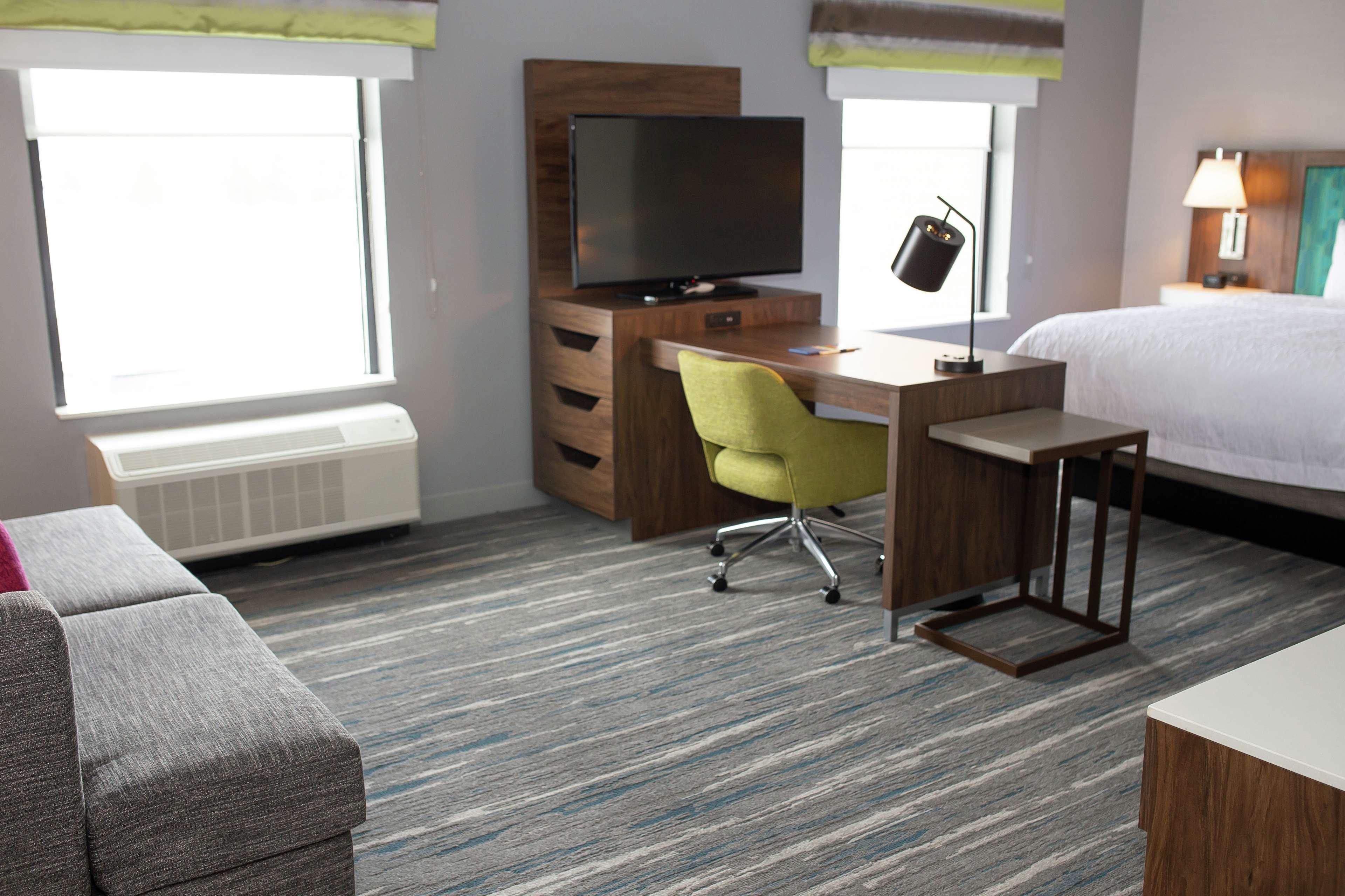 Hampton Inn & Suites By Hilton Dundee