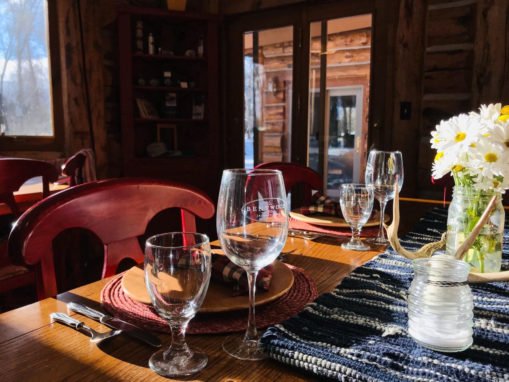 Bentwood Inn by null