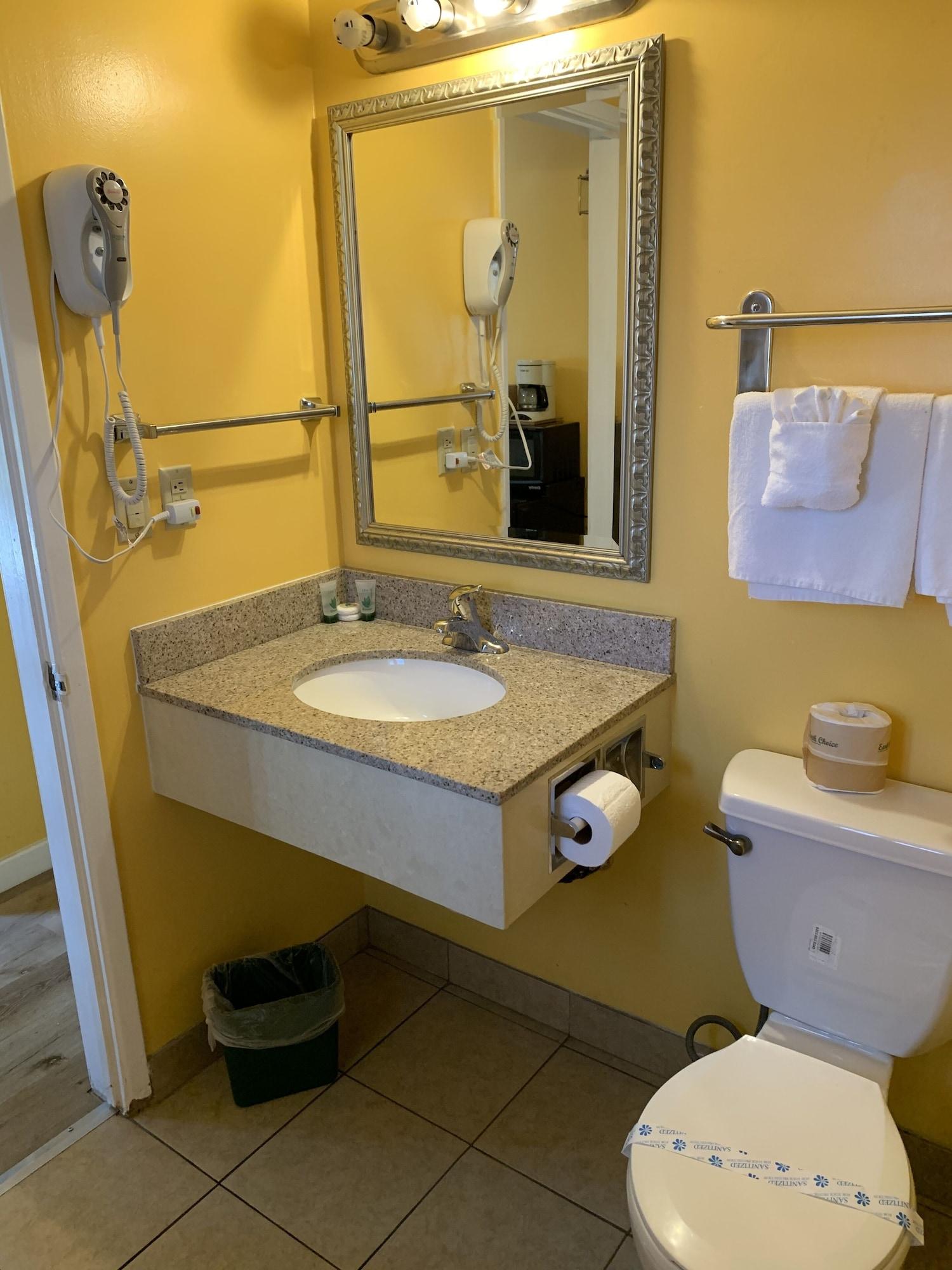Fallbrook Country Inn