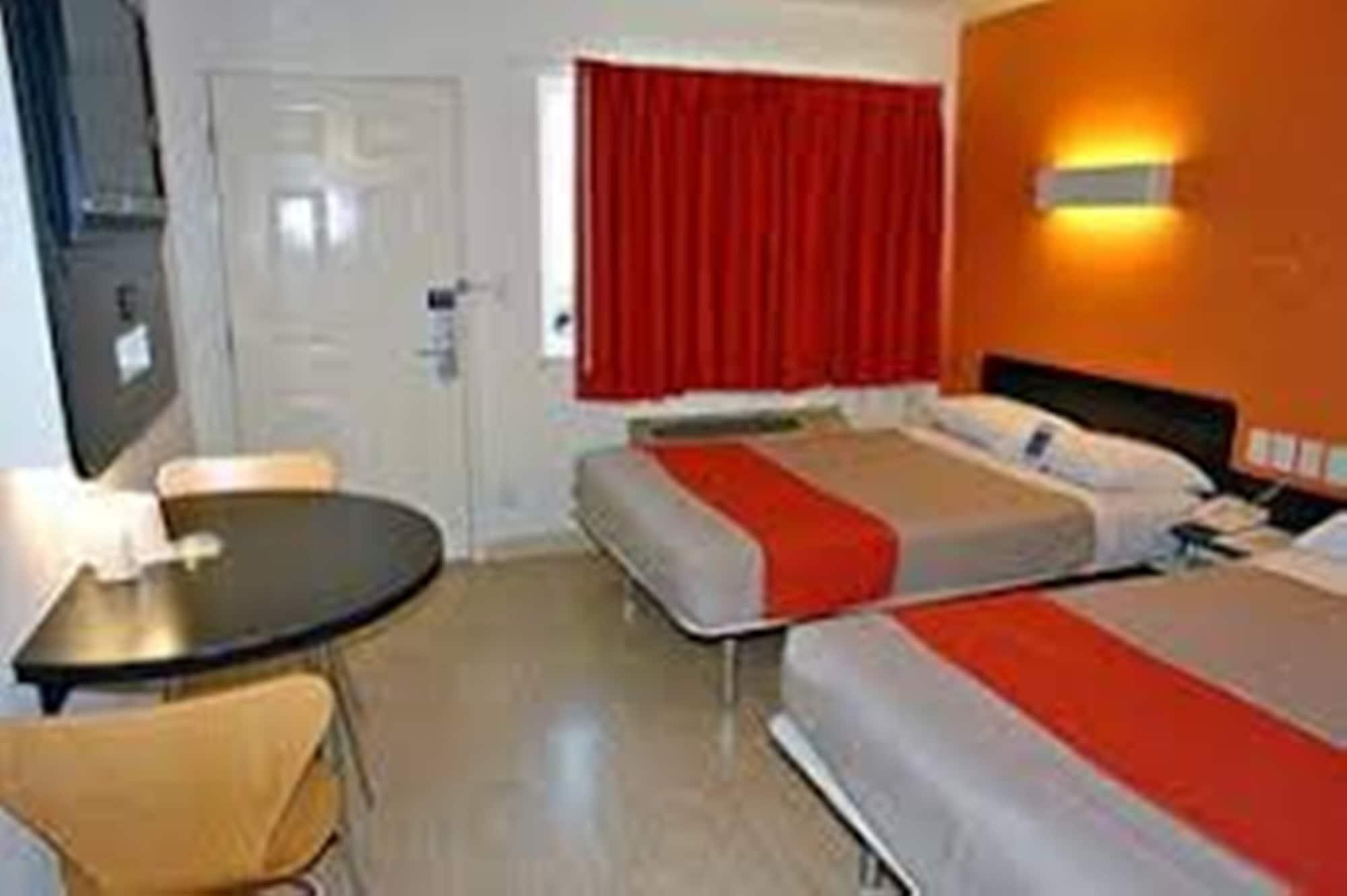 Motel 6 Davis Sacramento Area