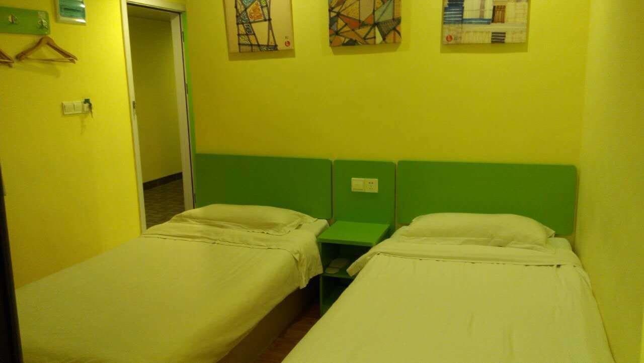 Yimi Hotel Changshou Metro Branch