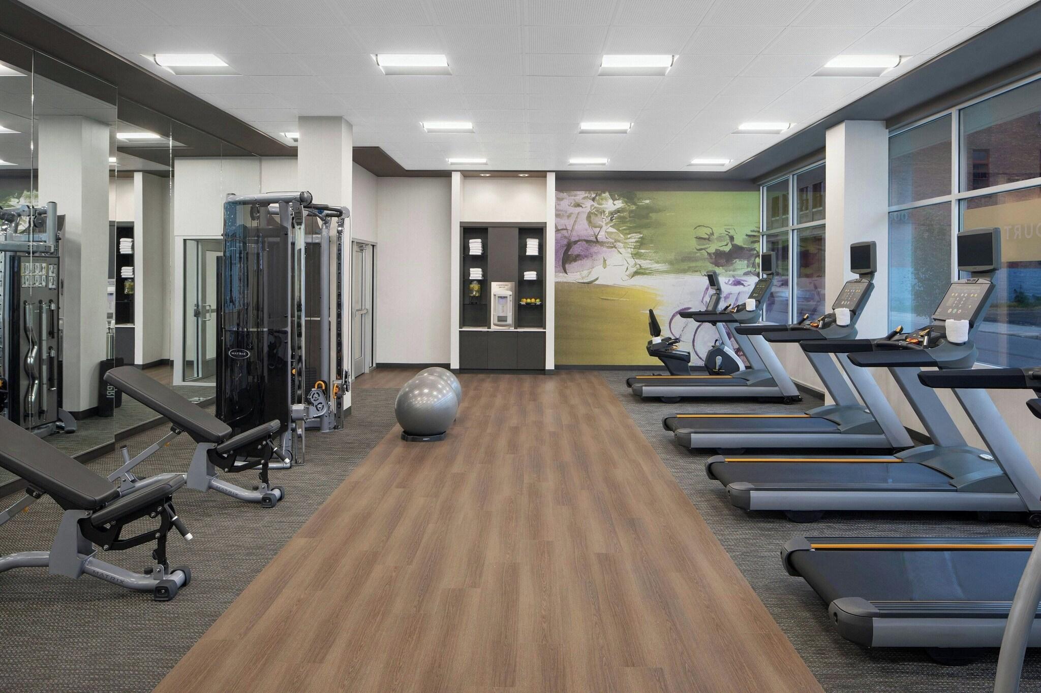 Courtyard By Marriott Albany Troy Waterfront