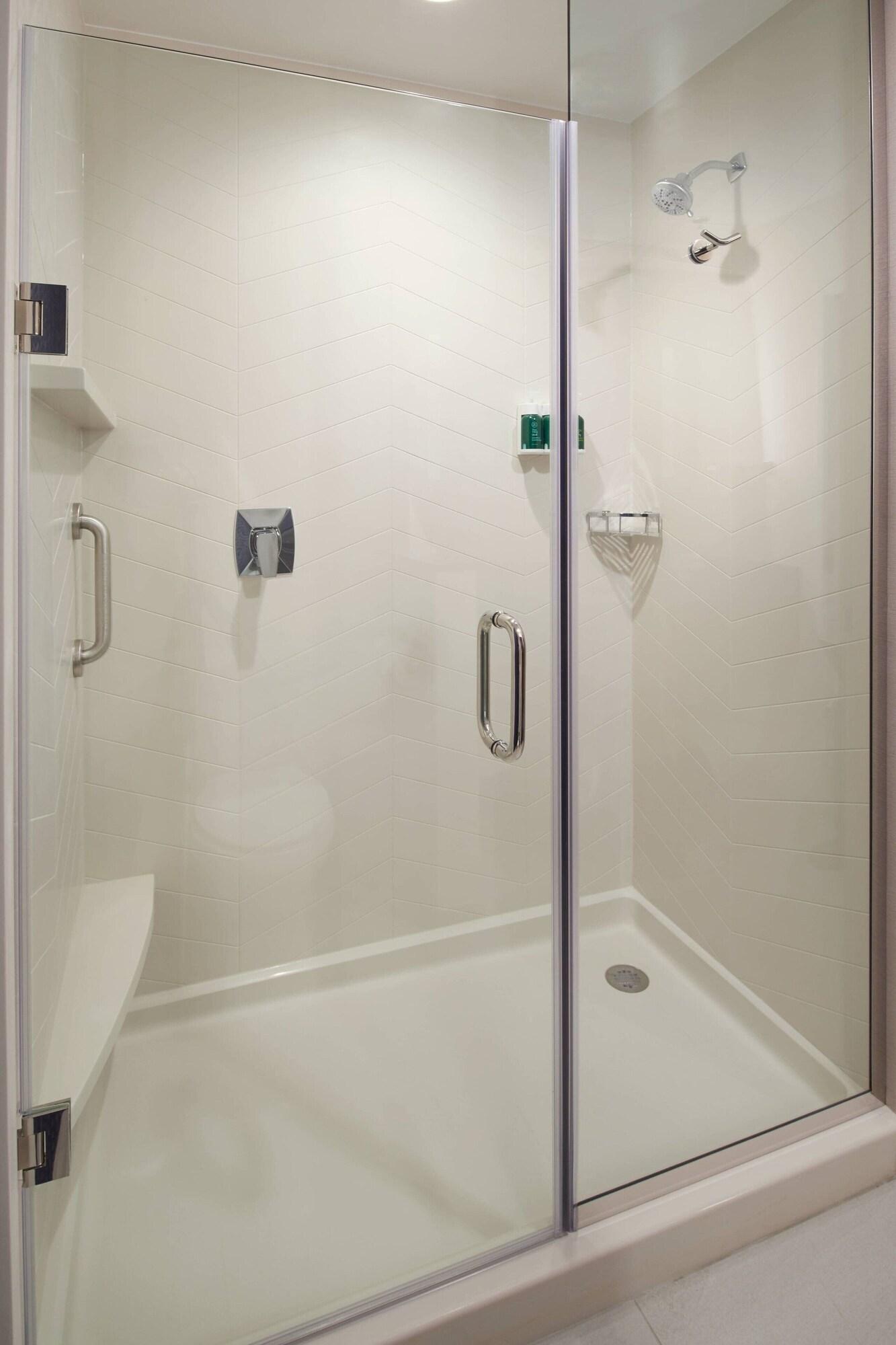 Fairfield Inn Suites By Marriott Midland