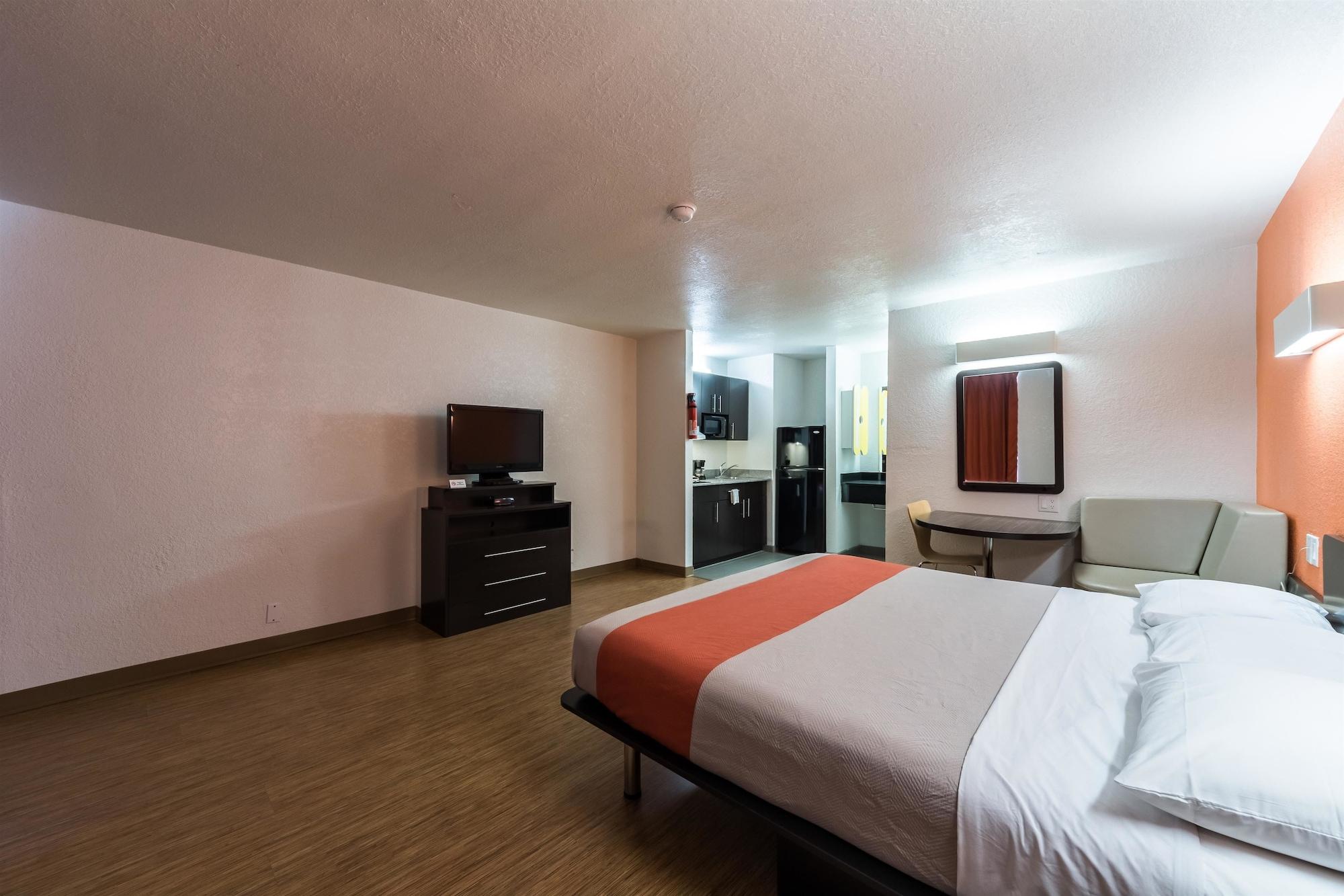 Motel 6 Uvalde Tx