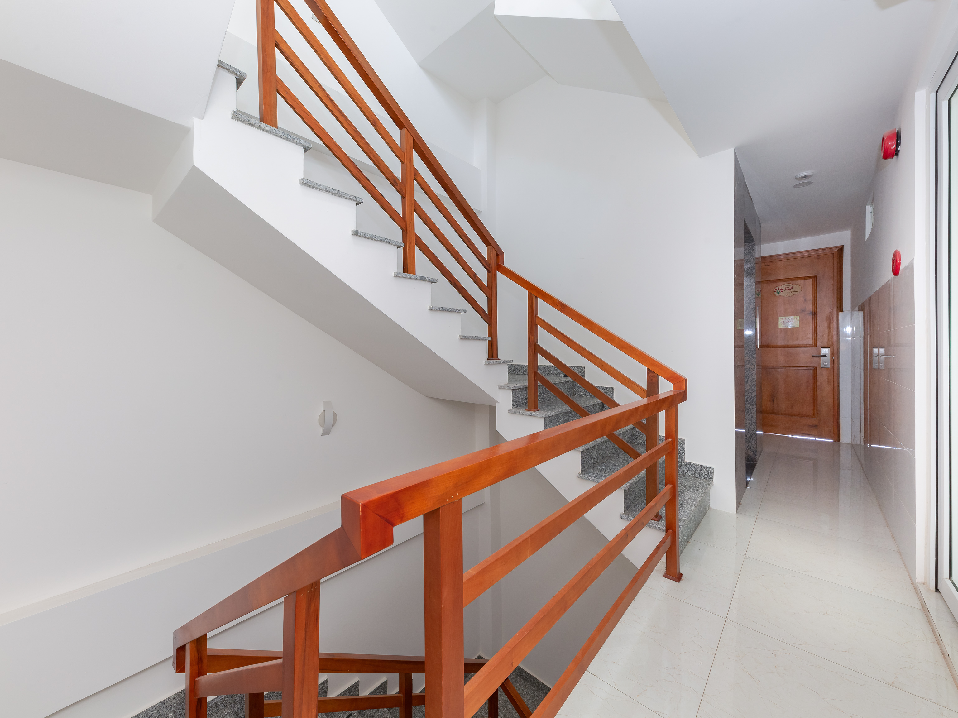 OYO 1028 Flower House Apartment - photo