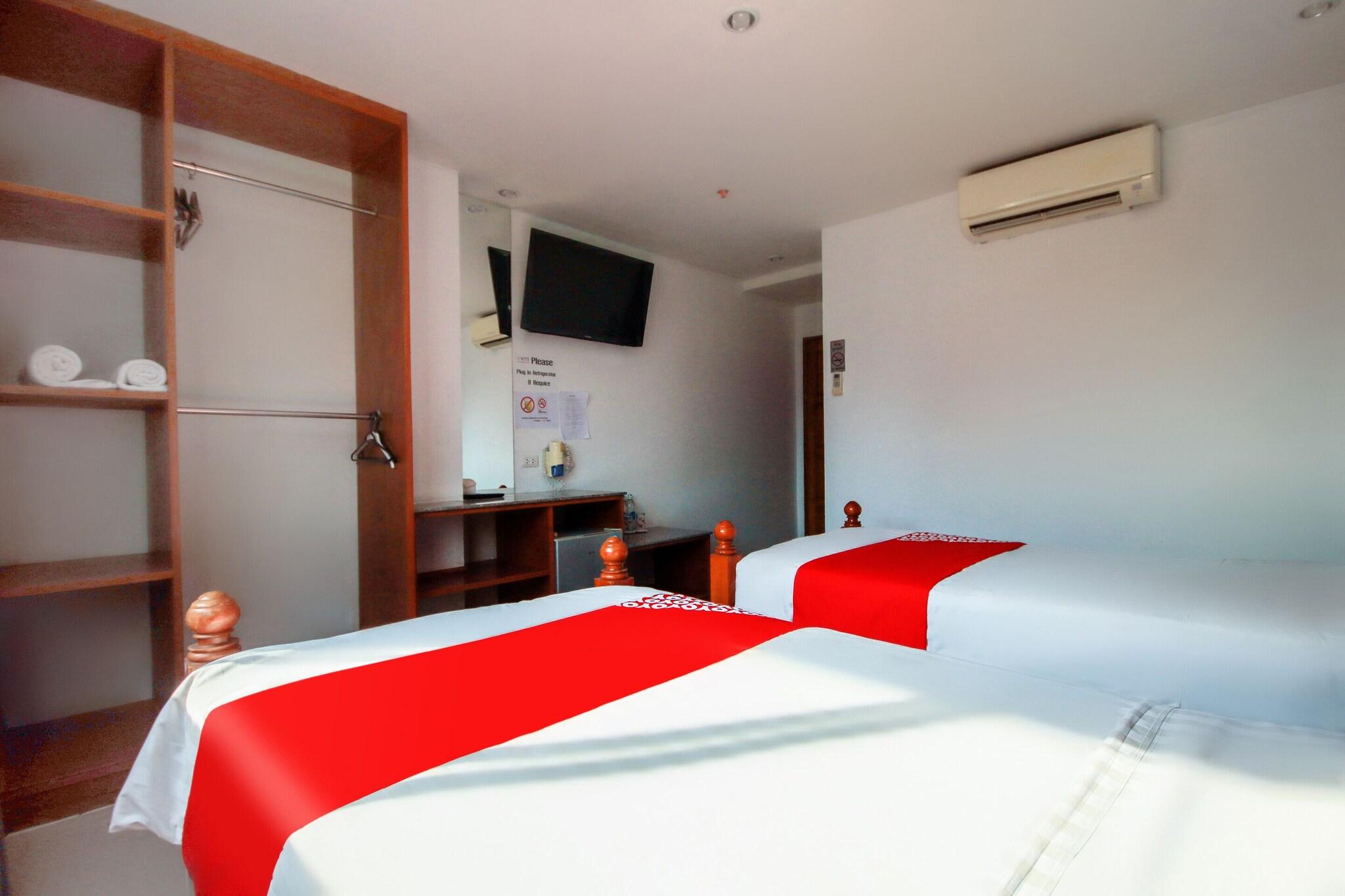 OYO 861 Patong Dynasty Hotel