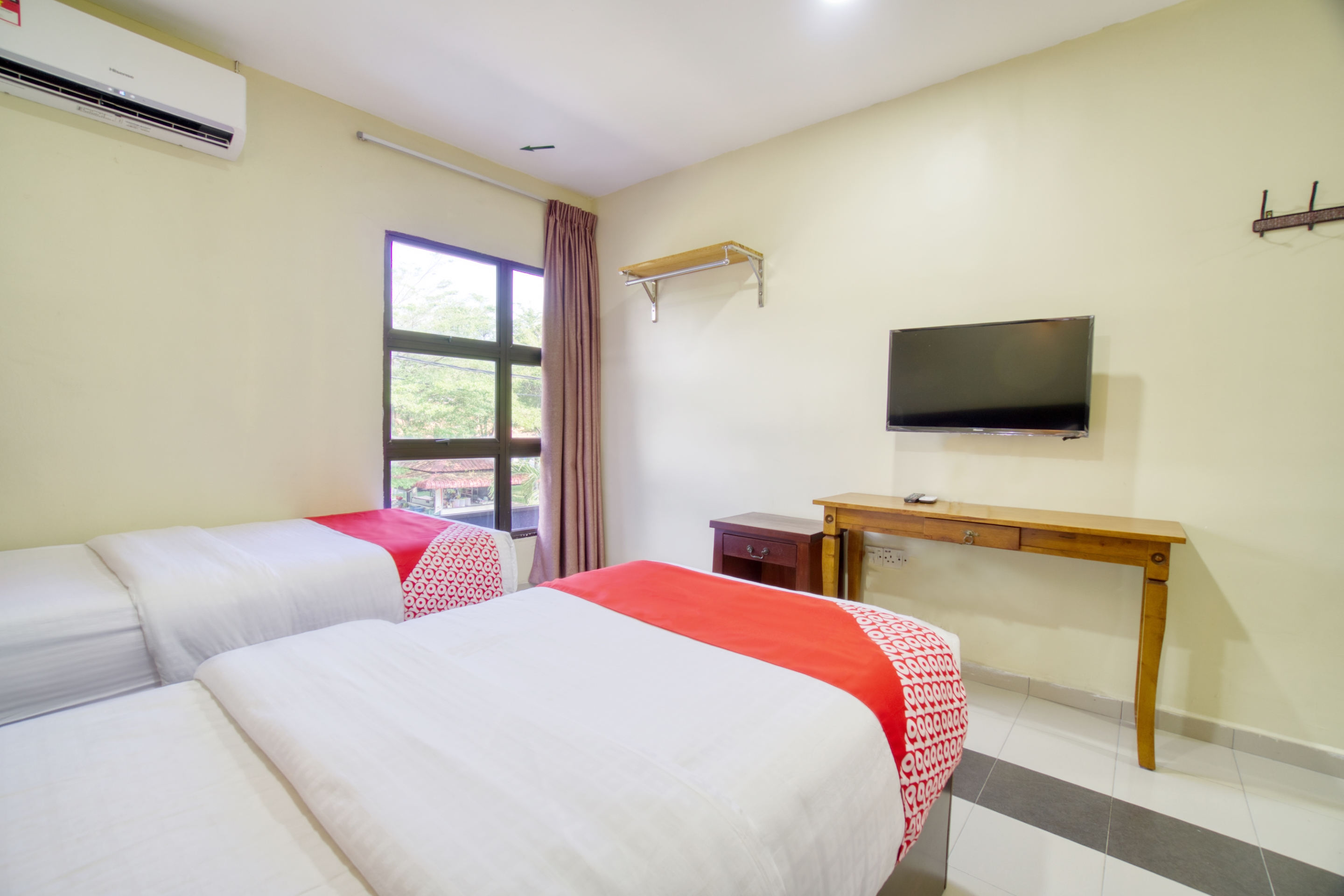 OYO 89960 Manjung Inn Hotel