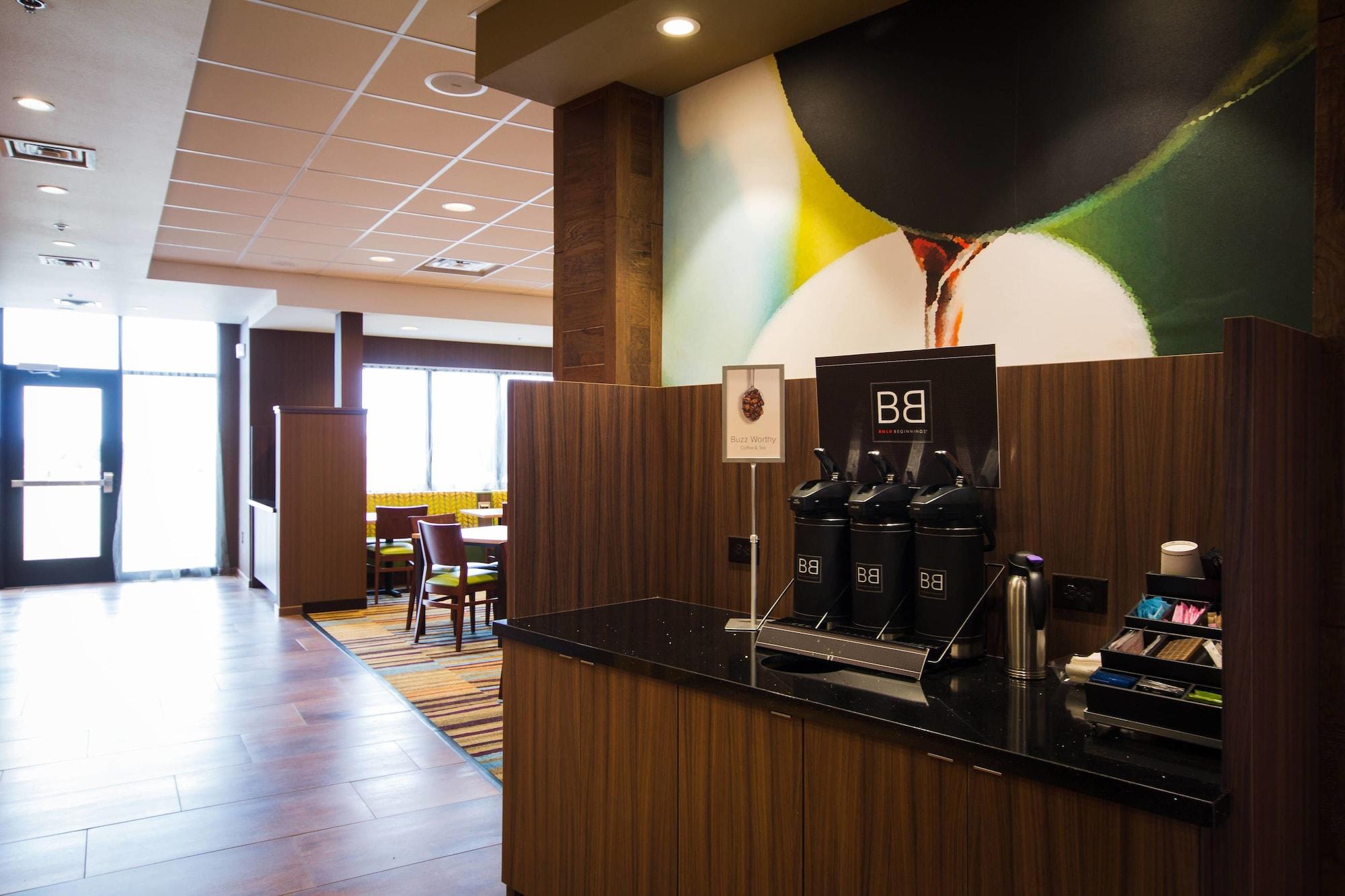 Fairfield Inn Suites By Marriott Denver Northeast