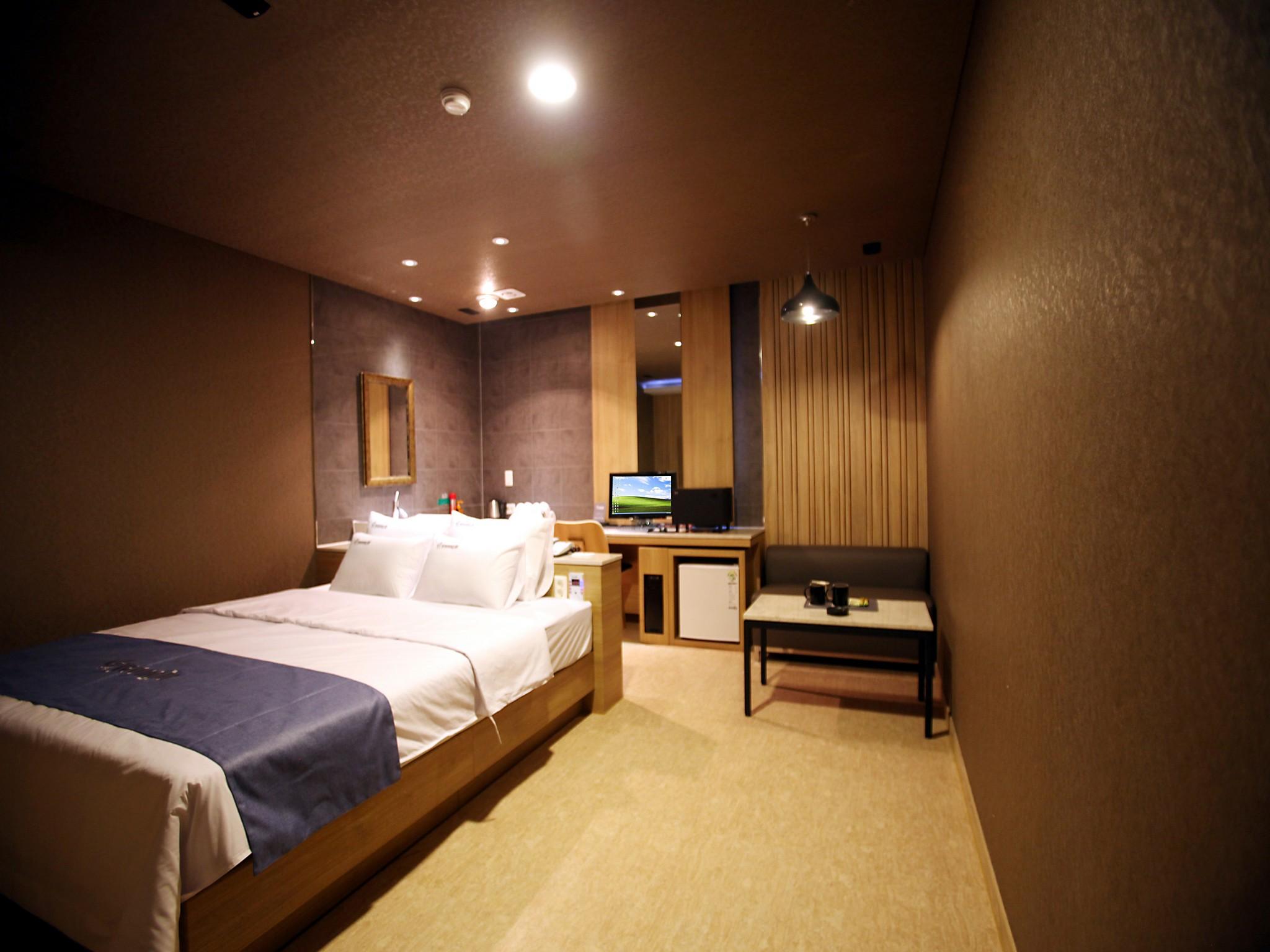 Yeongju Hotel