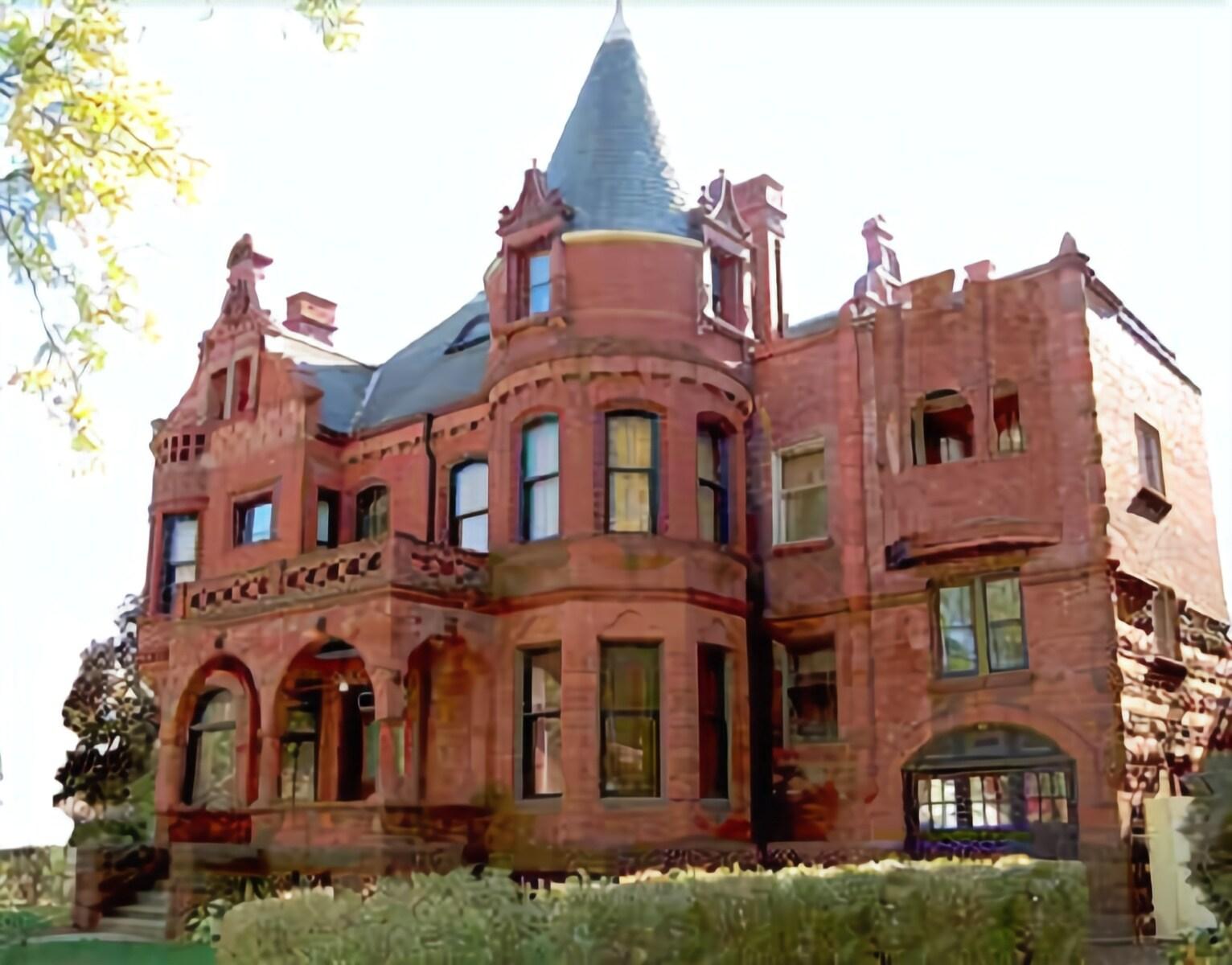 Schuster Mansion Bed & Breakfast by null